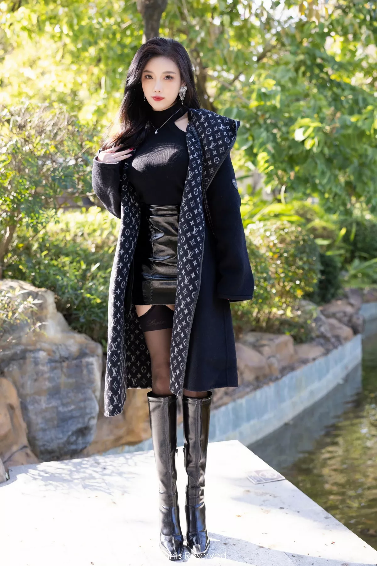 秀人集.com_[XiuRen秀人网]No.6229_女神杨晨晨Yome脱黑色外衣露性感黑色蕾丝内衣完美诱惑写真73P