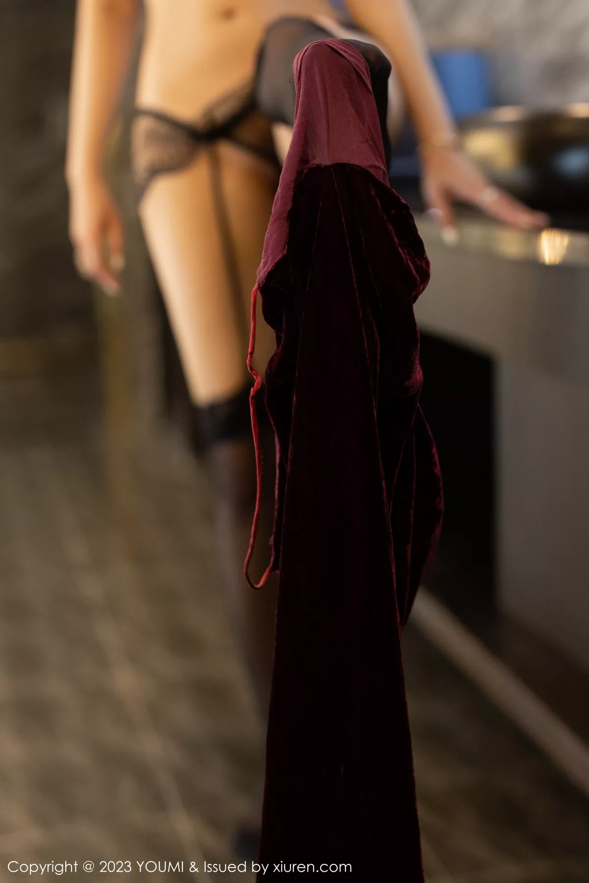 秀人集.com_[YouMi尤蜜荟]Vol.899_模特icy猪性感黑色吊裙配黑丝吊袜秀魔鬼凹凸身材迷人诱惑写真71P