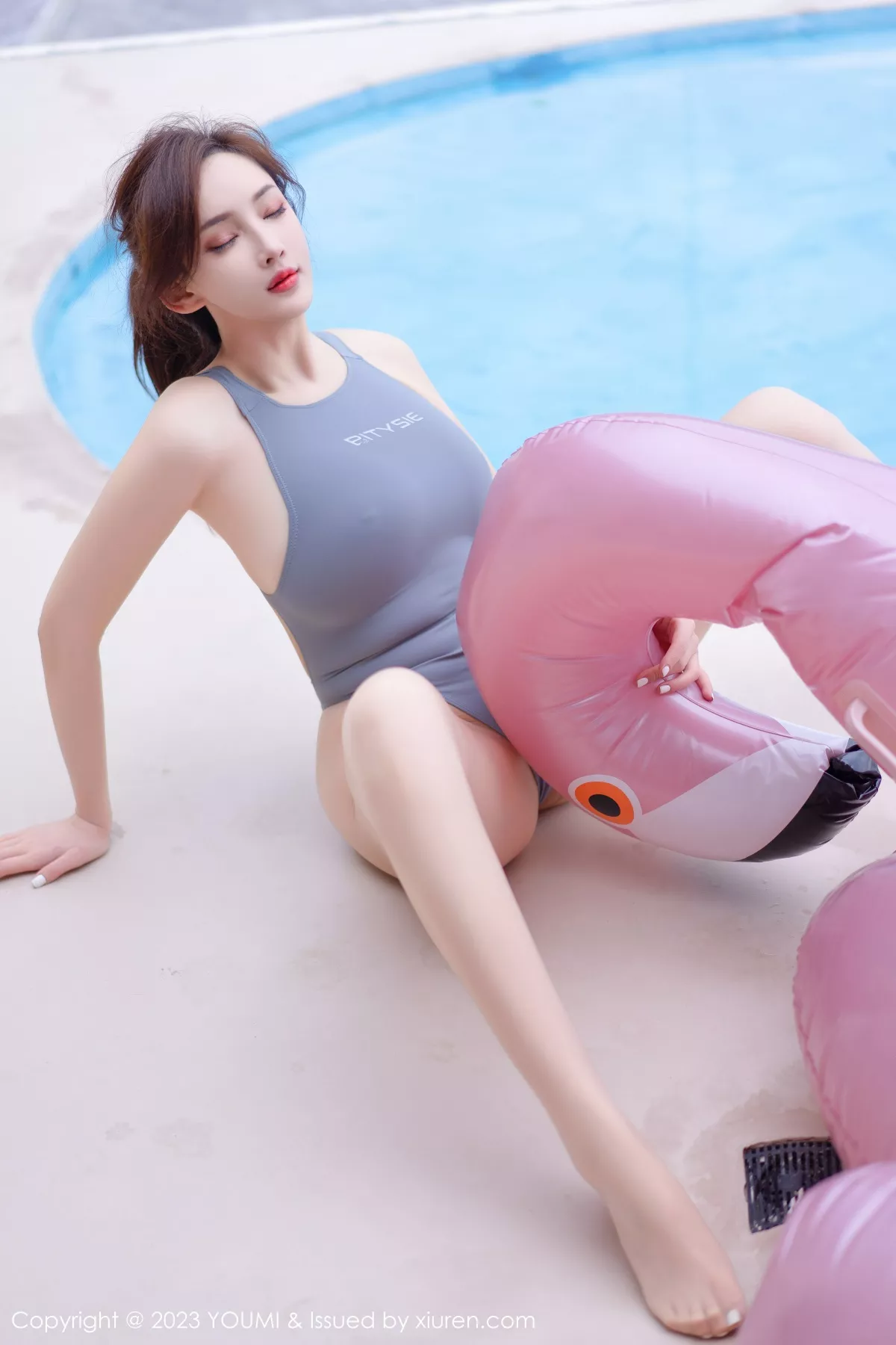 秀人集.com_[YouMi尤蜜荟]Vol.900_女神Carol周妍希大理旅拍性感蓝灰泳装秀丰满身材迷人诱惑写真89P