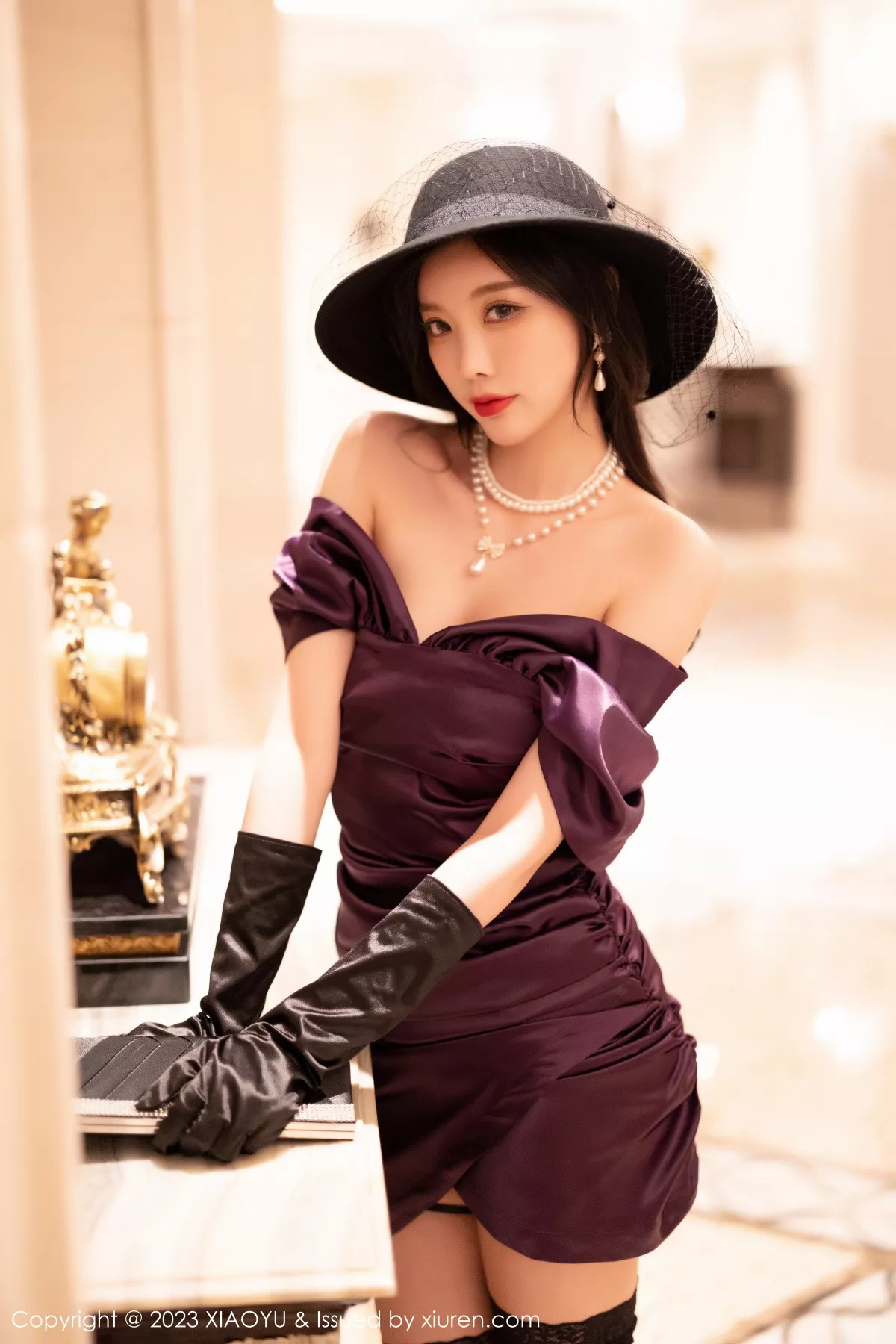 秀人集.com_[XiaoYu画语界]Vol.963_女神杨晨晨Yome脱露肩连衣短裙秀淡紫色蕾丝内衣完美诱惑写真85P