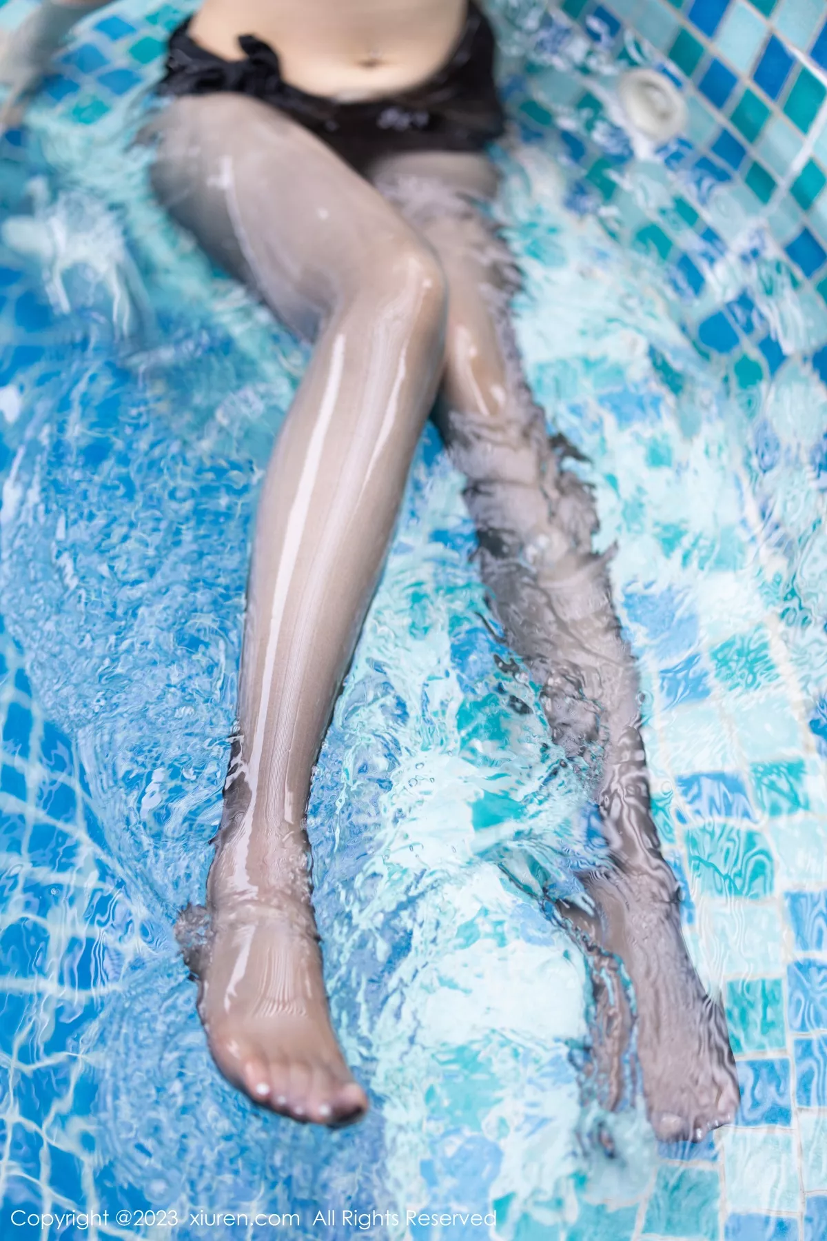 秀人集.com_[XiuRen秀人网]No.6251_女神徐莉芝Booty泳池场景性感黑色比基尼秀曼妙身姿诱惑写真87P