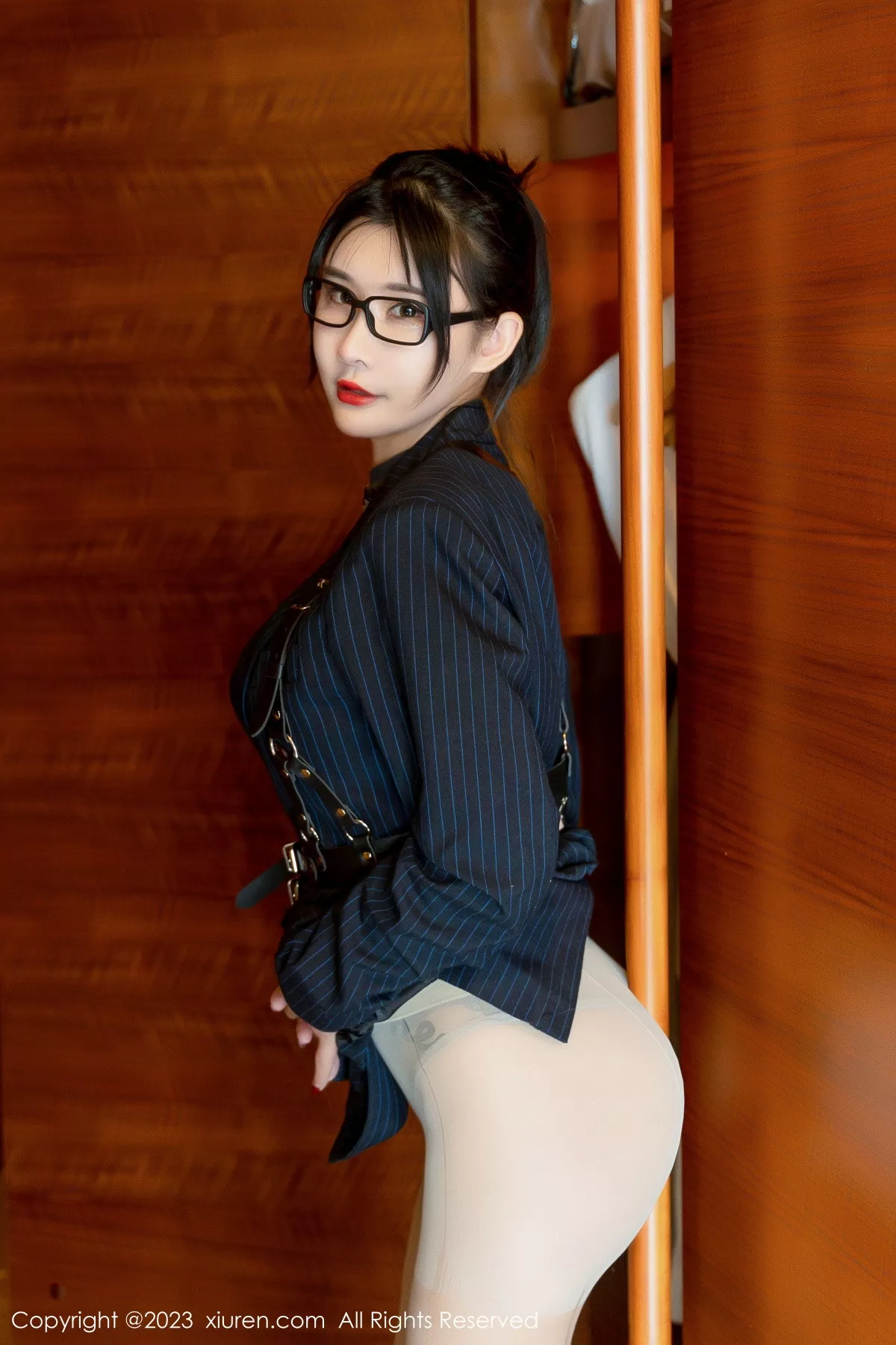 秀人集.com_[XiuRen秀人网]No.6255_模特夏沫沫tifa私人秘书主题性感超薄肉丝秀完美身材诱惑写真62P