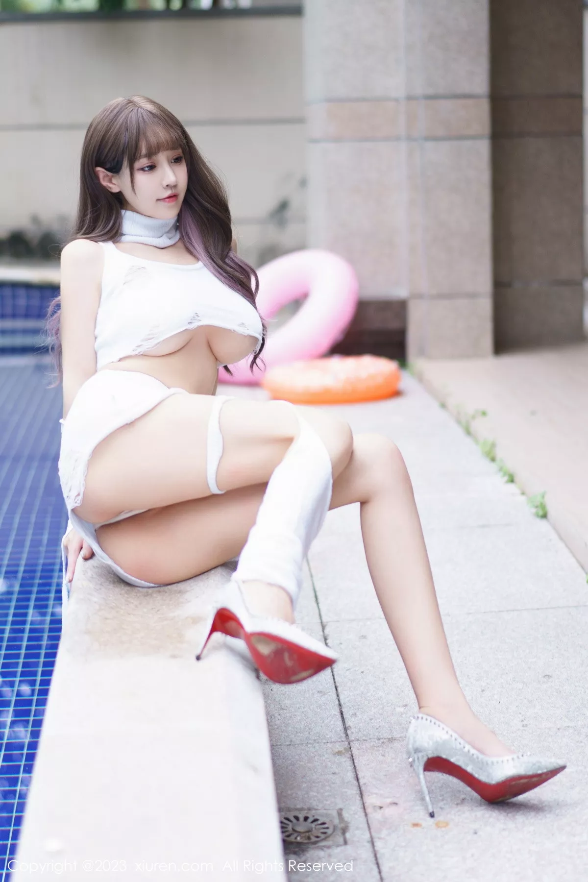 秀人集.com_[XiuRen秀人网]No.6261_女神朱可儿Flora白色短款上衣配短裙秀雪峰美臀丰满诱惑写真80P