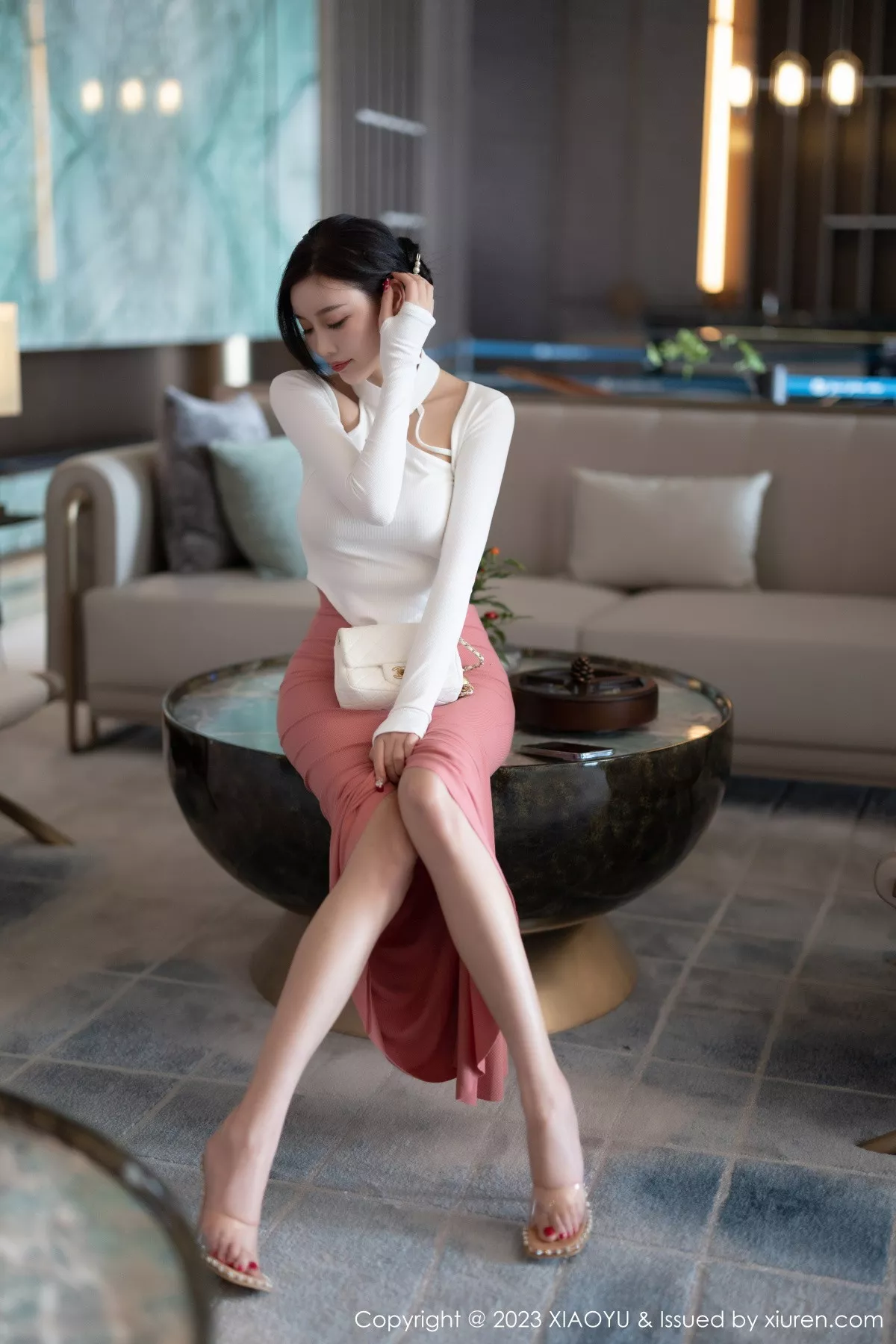 秀人集.com_[XiaoYu画语界]Vol.965_女神杨晨晨Yome白色上衣配淡红长裙露吊坠内衣完美诱惑写真91P