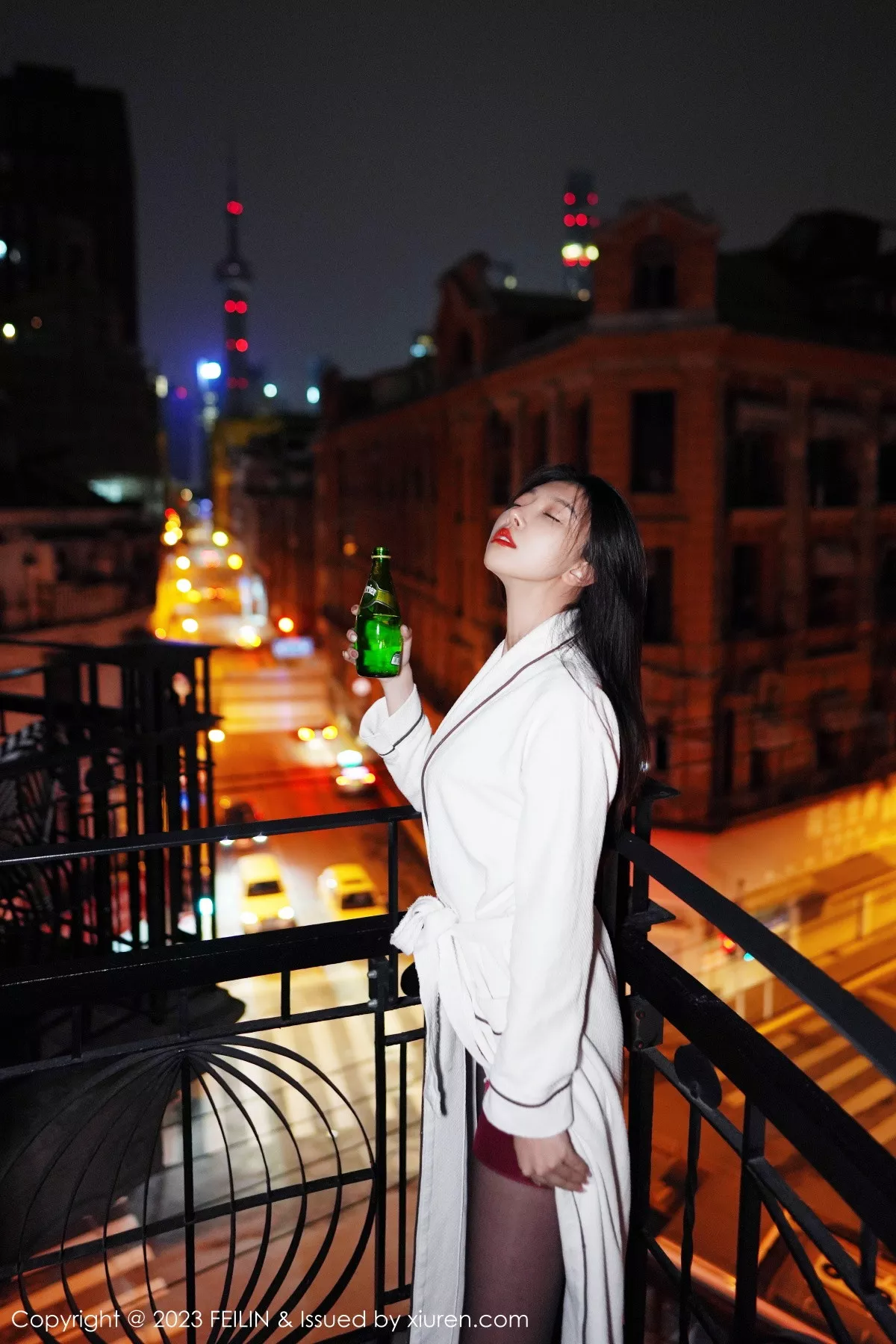 秀人集.com_[FeiLin嗲囡囡]VOL.464_女神冯木木LRIS私房脱白色睡袍露黑色内衣配黑丝吊袜诱惑写真89P