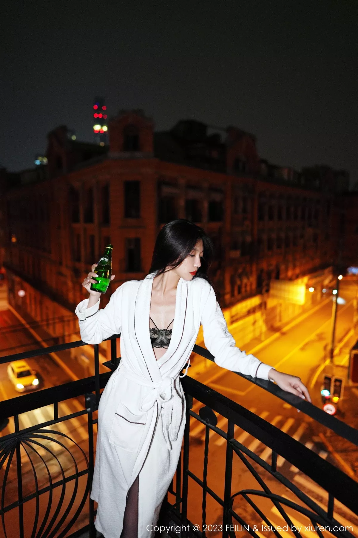 秀人集.com_[FeiLin嗲囡囡]VOL.464_女神冯木木LRIS私房脱白色睡袍露黑色内衣配黑丝吊袜诱惑写真89P