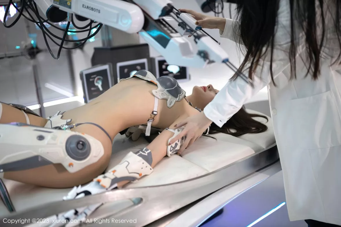 秀人集.com_[XiuRen秀人网]No.6173_模特就是阿朱啊实验室场景机器人装饰秀绝美身姿迷人诱惑写真90P