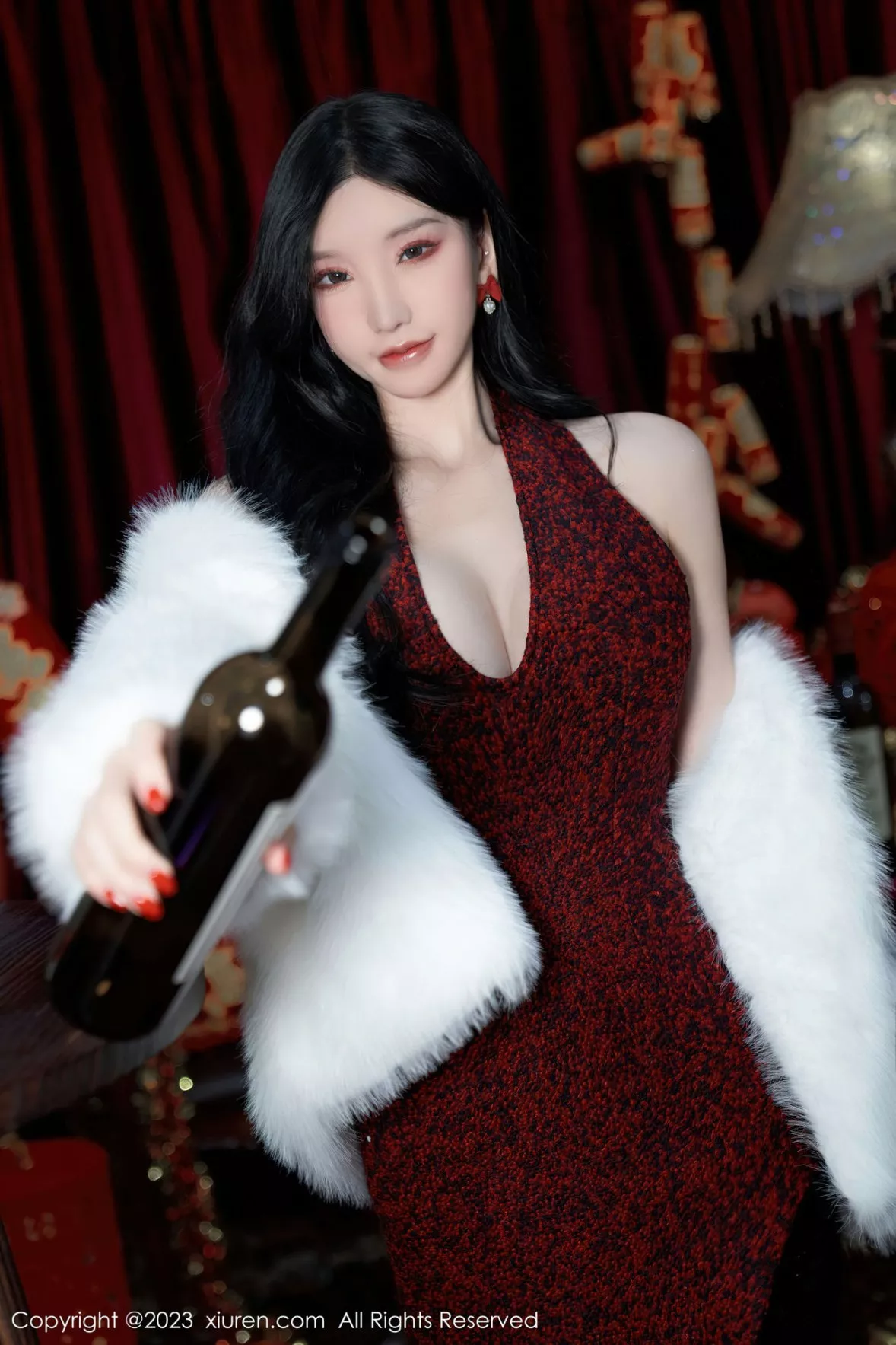 秀人集.com_[XiuRen秀人网]No.6174_女神周于希Sally新春主题低胸服饰配超薄黑丝秀完美身材诱惑写真85P