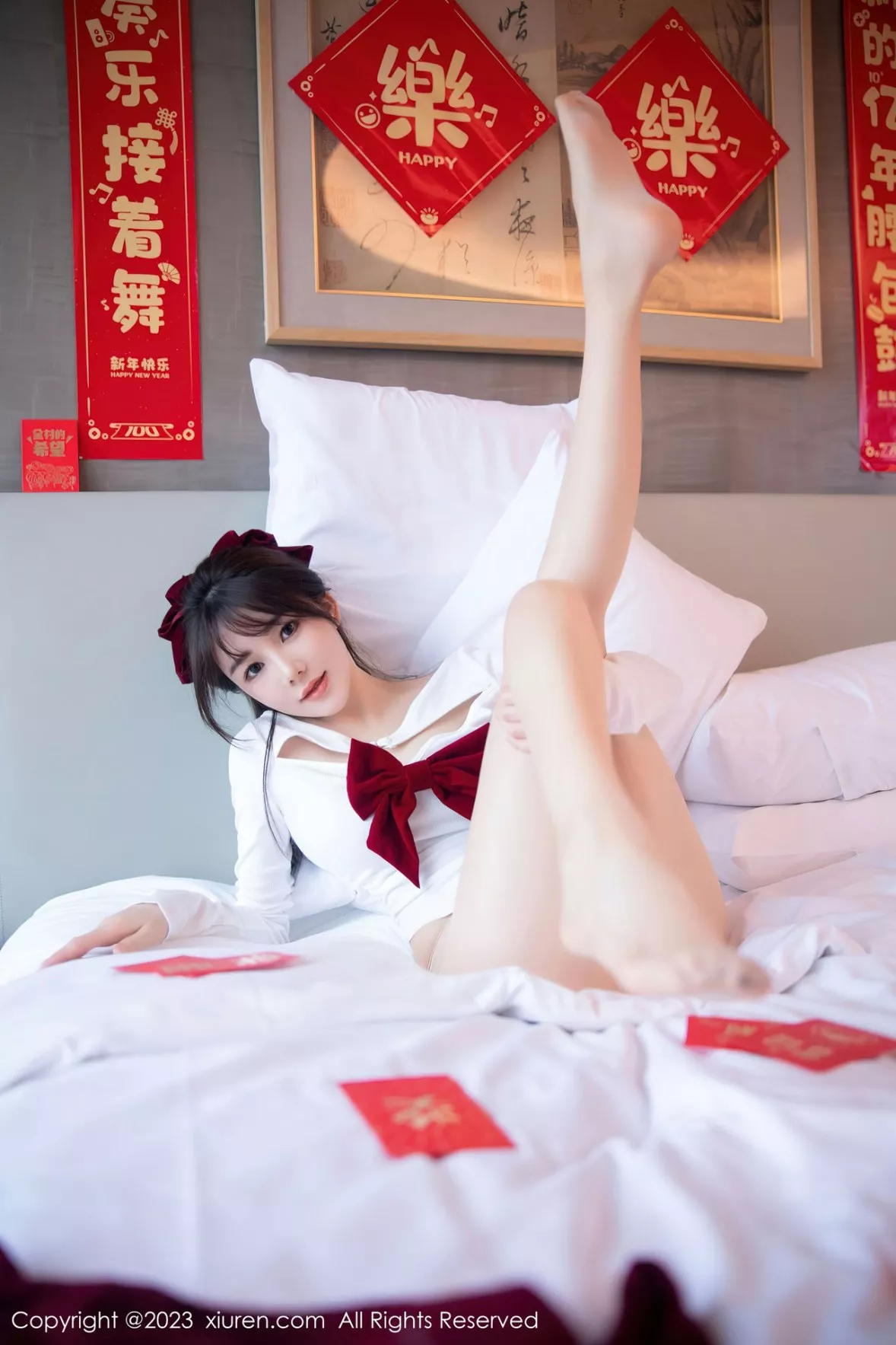 秀人集.com_[XiuRen秀人网]No.6168_模特婠婠么新春主题私房床上脱低胸服饰秀绝美身材迷人诱惑写真84P