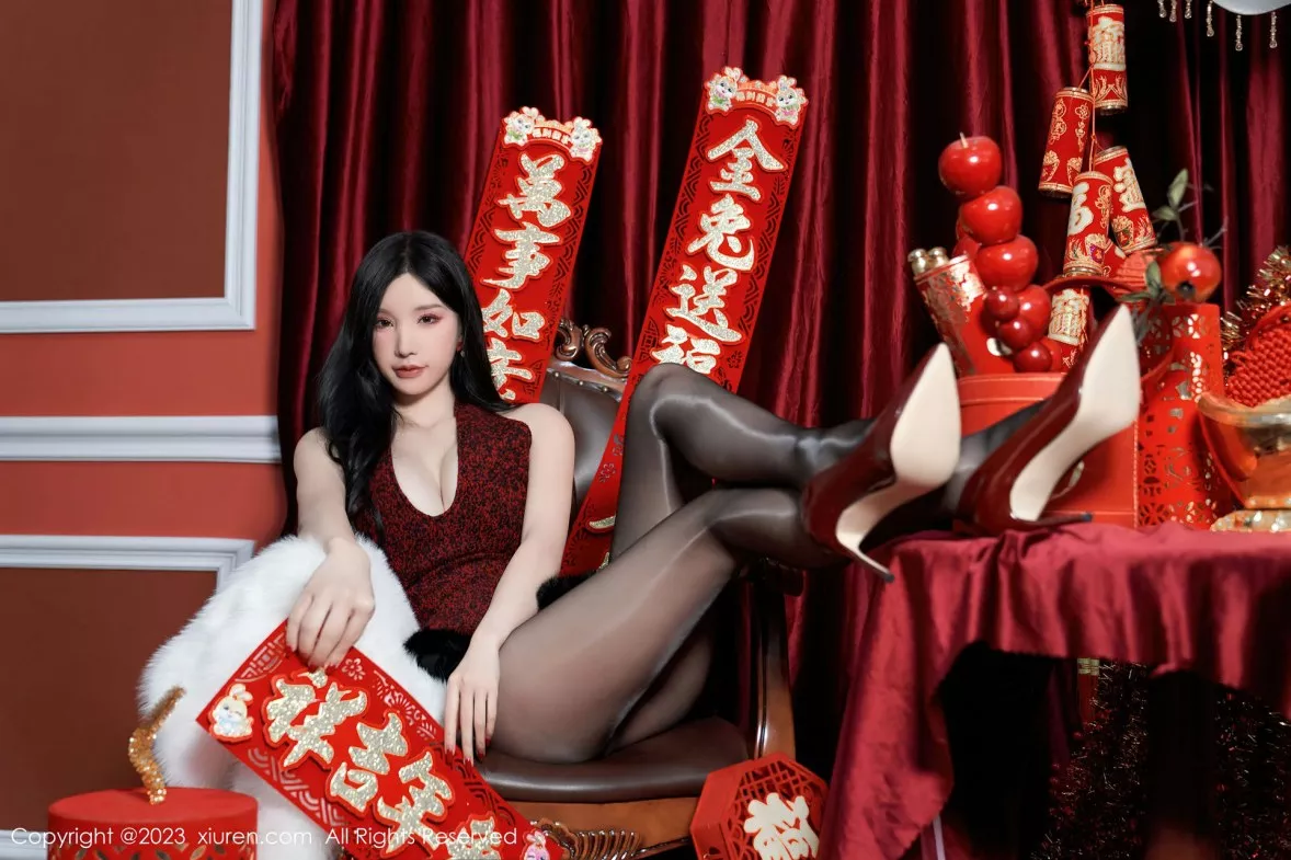 秀人集.com_[XiuRen秀人网]No.6174_女神周于希Sally新春主题低胸服饰配超薄黑丝秀完美身材诱惑写真85P