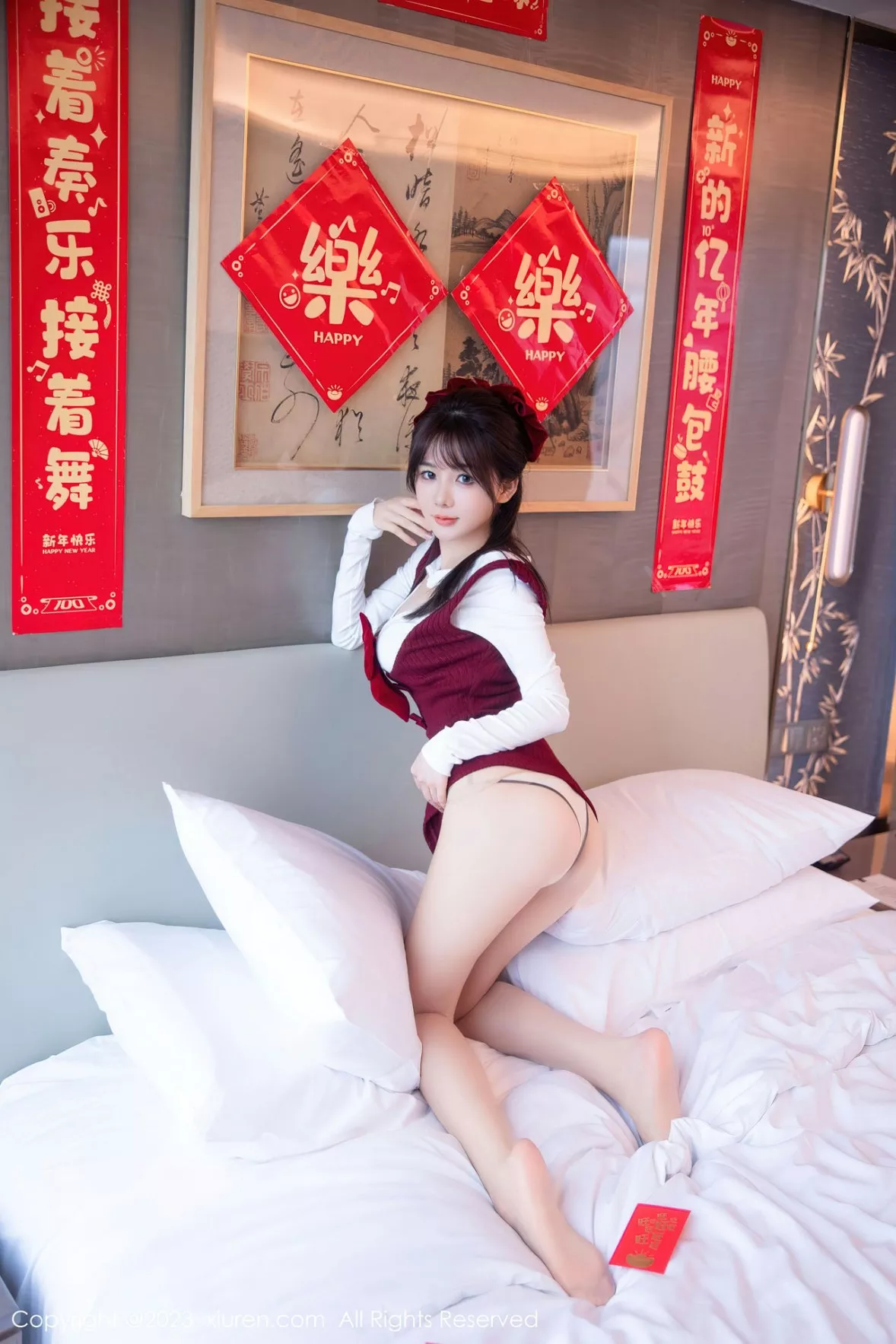 秀人集.com_[XiuRen秀人网]No.6168_模特婠婠么新春主题私房床上脱低胸服饰秀绝美身材迷人诱惑写真84P
