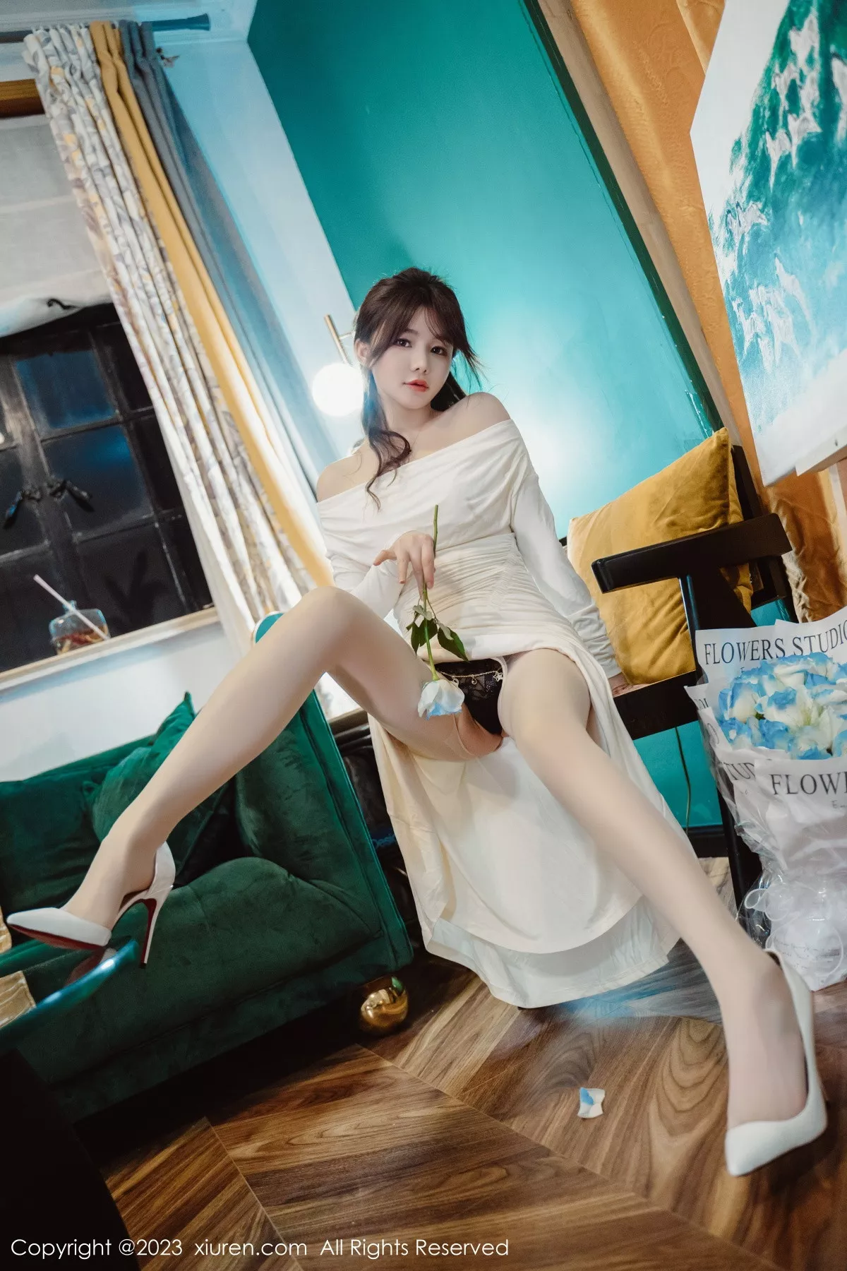 秀人集.com_[XiuRen秀人网]No.6182_模特婠婠么脱白色连衣长裙露蕾丝内衣配开档白丝迷人诱惑写真79P