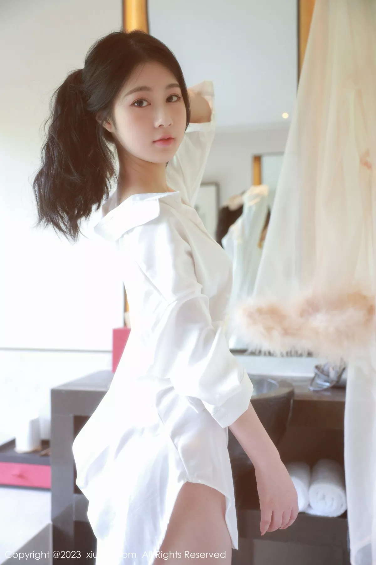 秀人集.com_[XiuRen秀人网]No.6183_模特谢晚晚私房床上脱性感白T秀曼妙身姿美轮美奂迷人诱惑写真44P