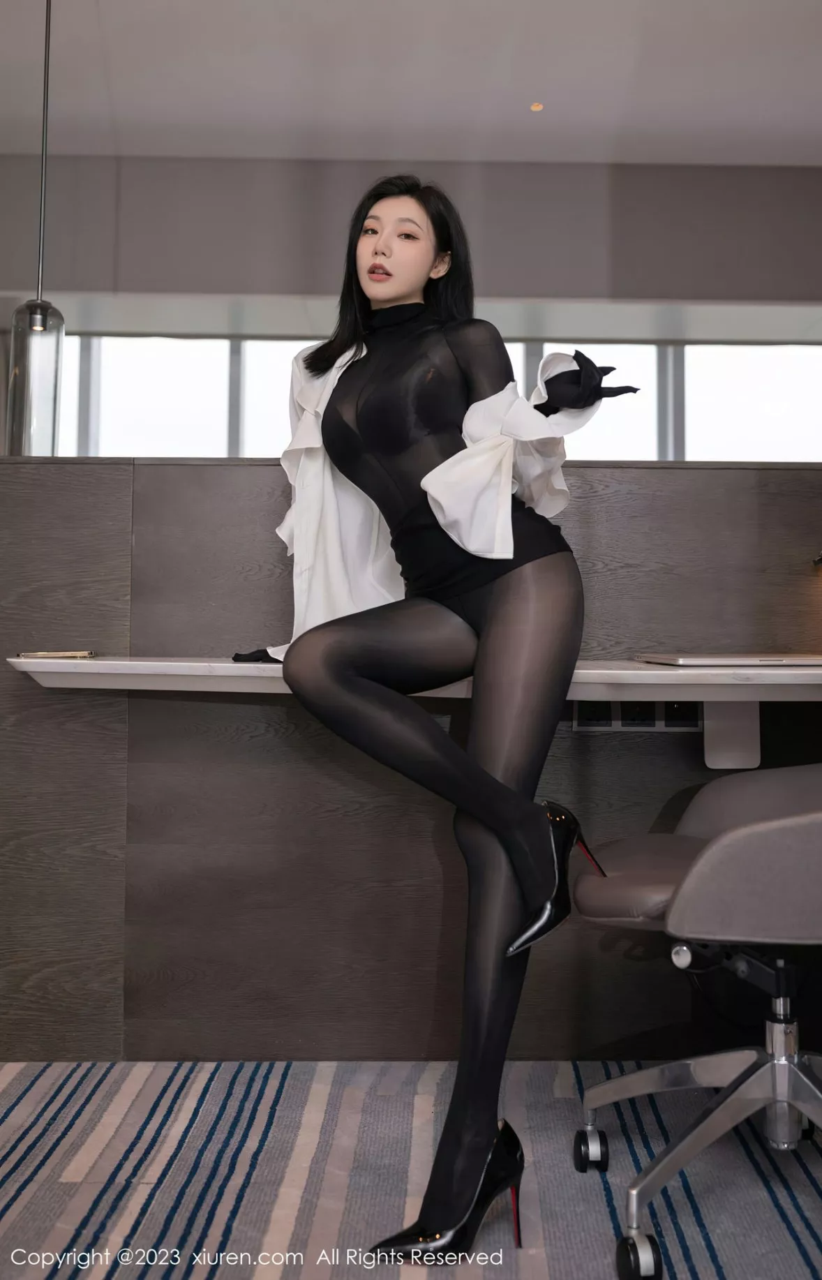 秀人集.com_[XiuRen秀人网]No.6185_模特安然anran秘书角色黑色缕空连衣裙+黑色轻透连体衣诱惑写真83P