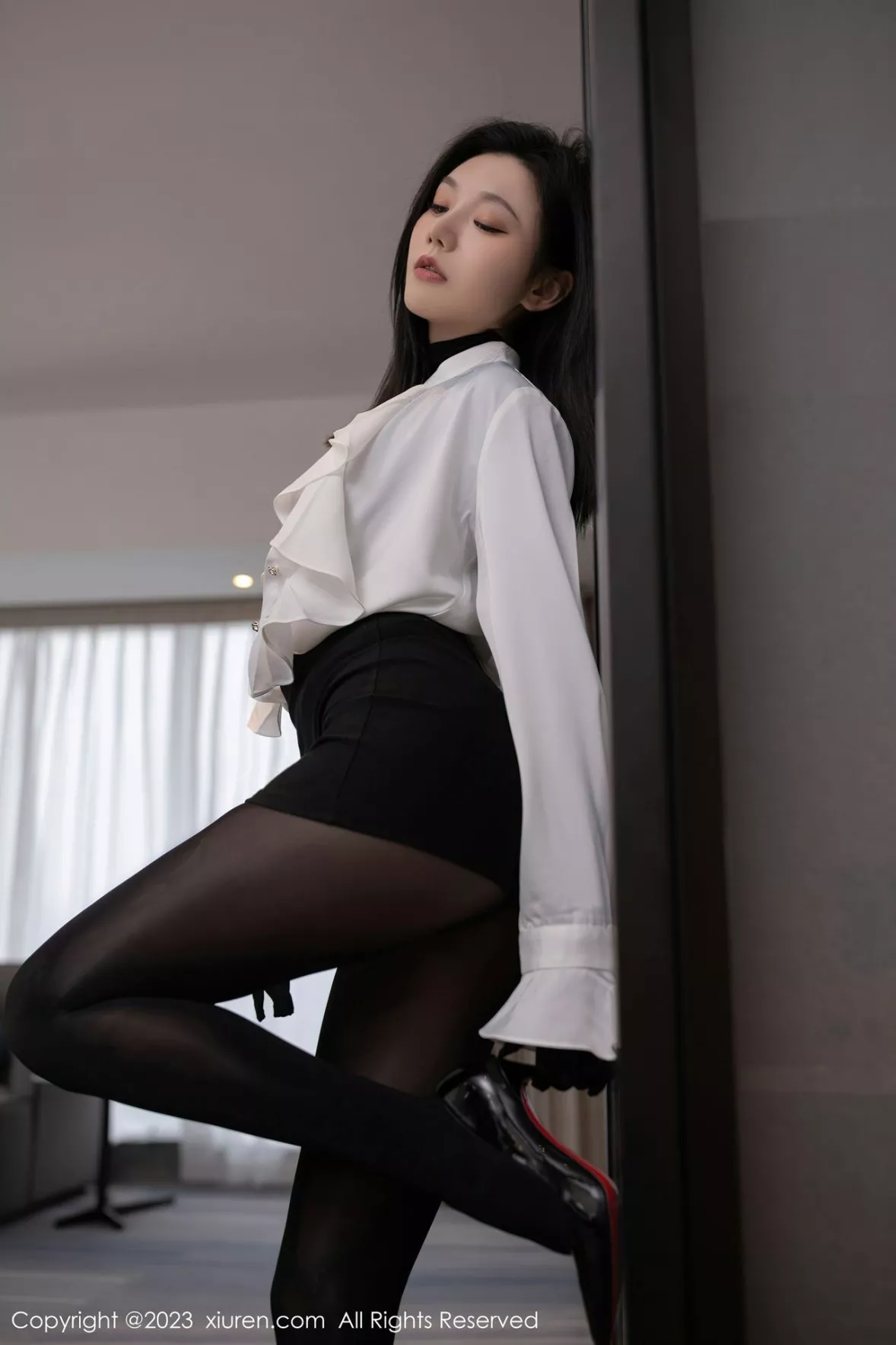 秀人集.com_[XiuRen秀人网]No.6185_模特安然anran秘书角色黑色缕空连衣裙+黑色轻透连体衣诱惑写真83P