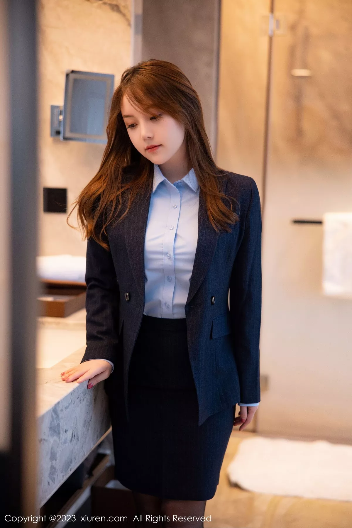秀人集.com_[XiuRen秀人网]No.6190_模特豆瓣酱OL装扮深蓝色西服半脱露粉色蕾丝内衣丰满诱惑写真78P