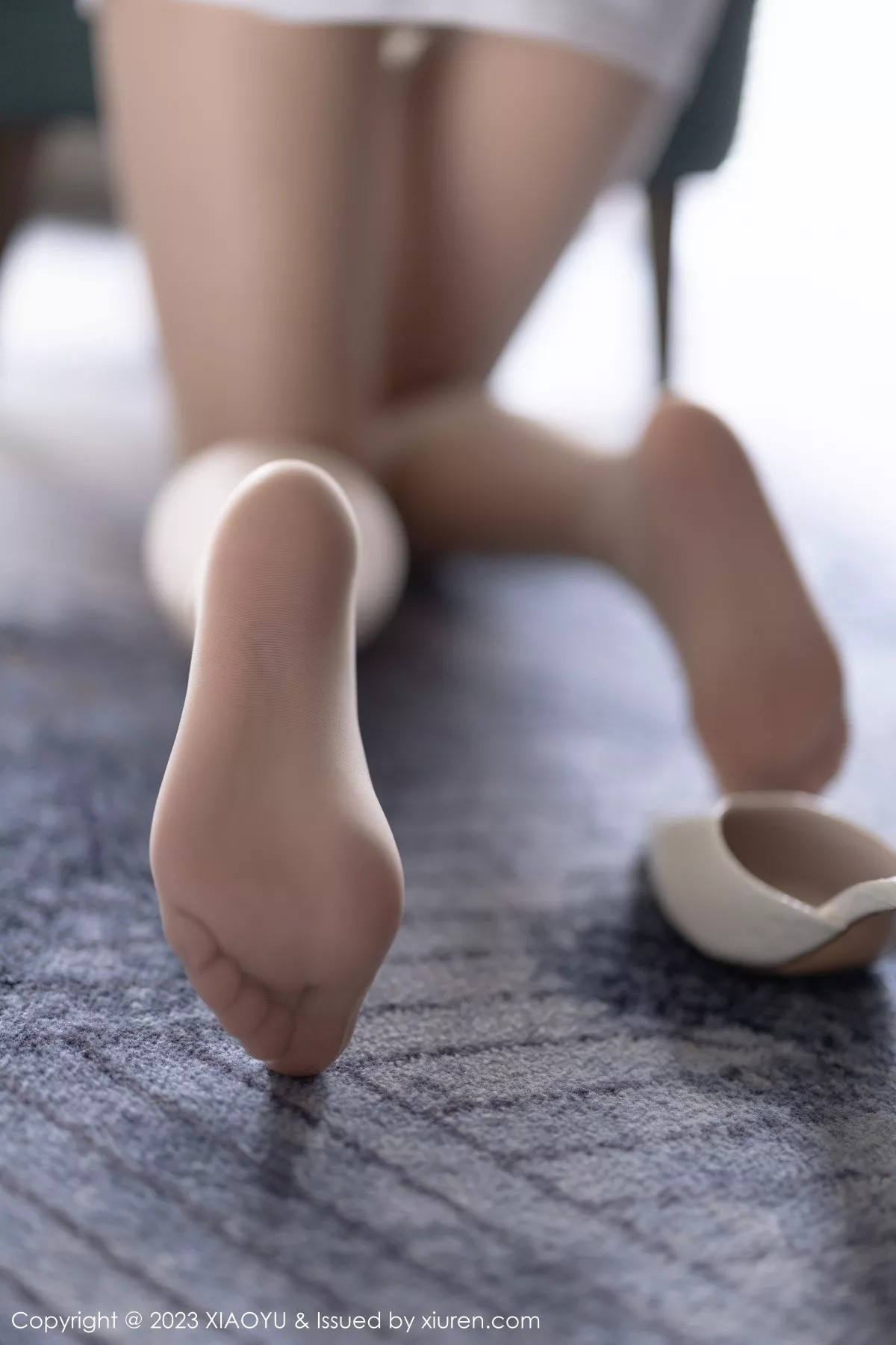 秀人集.com_[XiaoYu画语界]Vol.954_模特林子遥粉色收身上衣配白短裙露灰色蕾丝内衣迷人诱惑写真72P