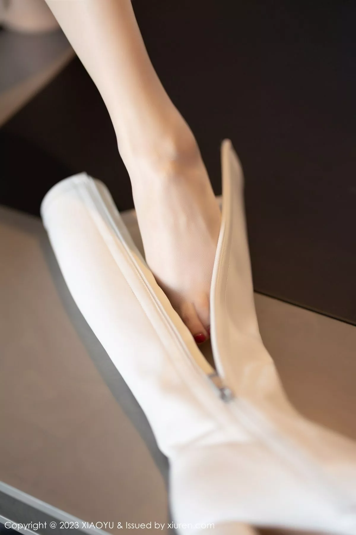 秀人集.com_[XiaoYu画语界]Vol.968_女神杨晨晨Yome杏色收身连衣裙配闪亮肉丝秀丰腴身材迷人写真82P