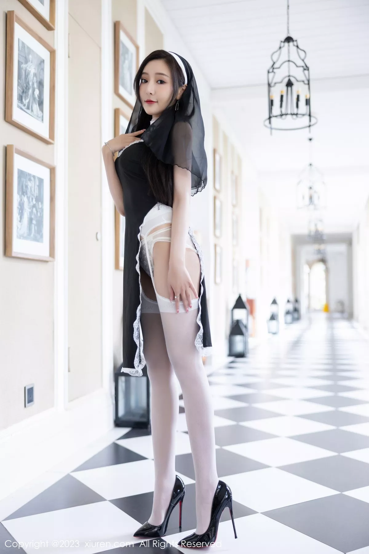 秀人集.com_[XiuRen秀人网]No.6284_女神王馨瑶yanni私房半脱露白色蕾丝内衣配白丝吊袜惹火诱惑写真81P