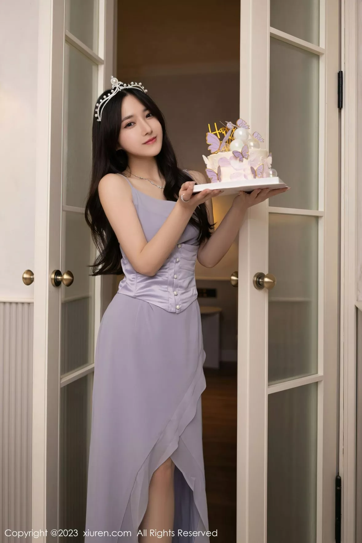 秀人集.com_[XiuRen秀人网]No.6286_模特鱼子酱Fish生日篇主题紫灰色连衣长裙秀曼妙身姿迷人写真83P