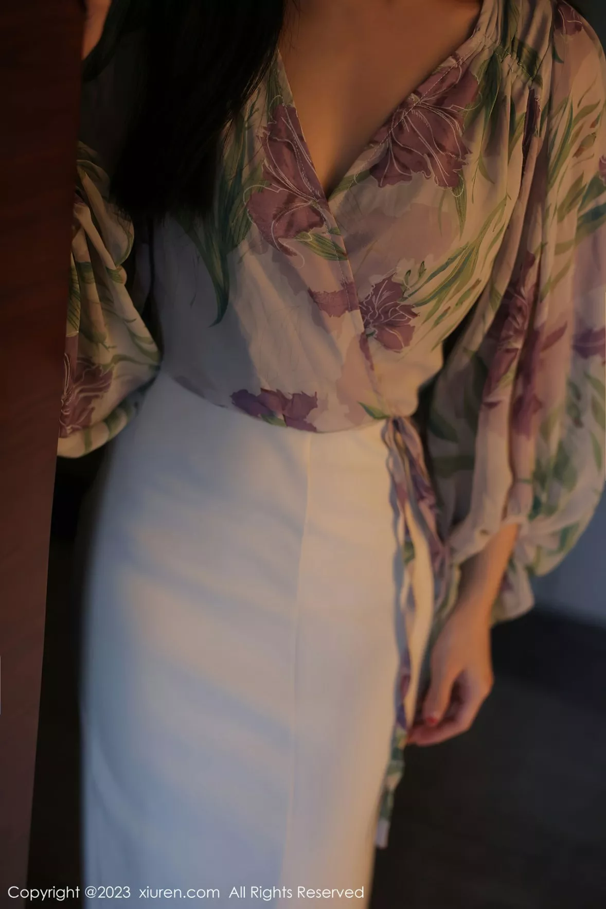 秀人集.com_[XiuRen秀人网]No.6279_新人模特星子柒kiki组合拍摄半脱露白色内衣配原色丝袜性感写真111P