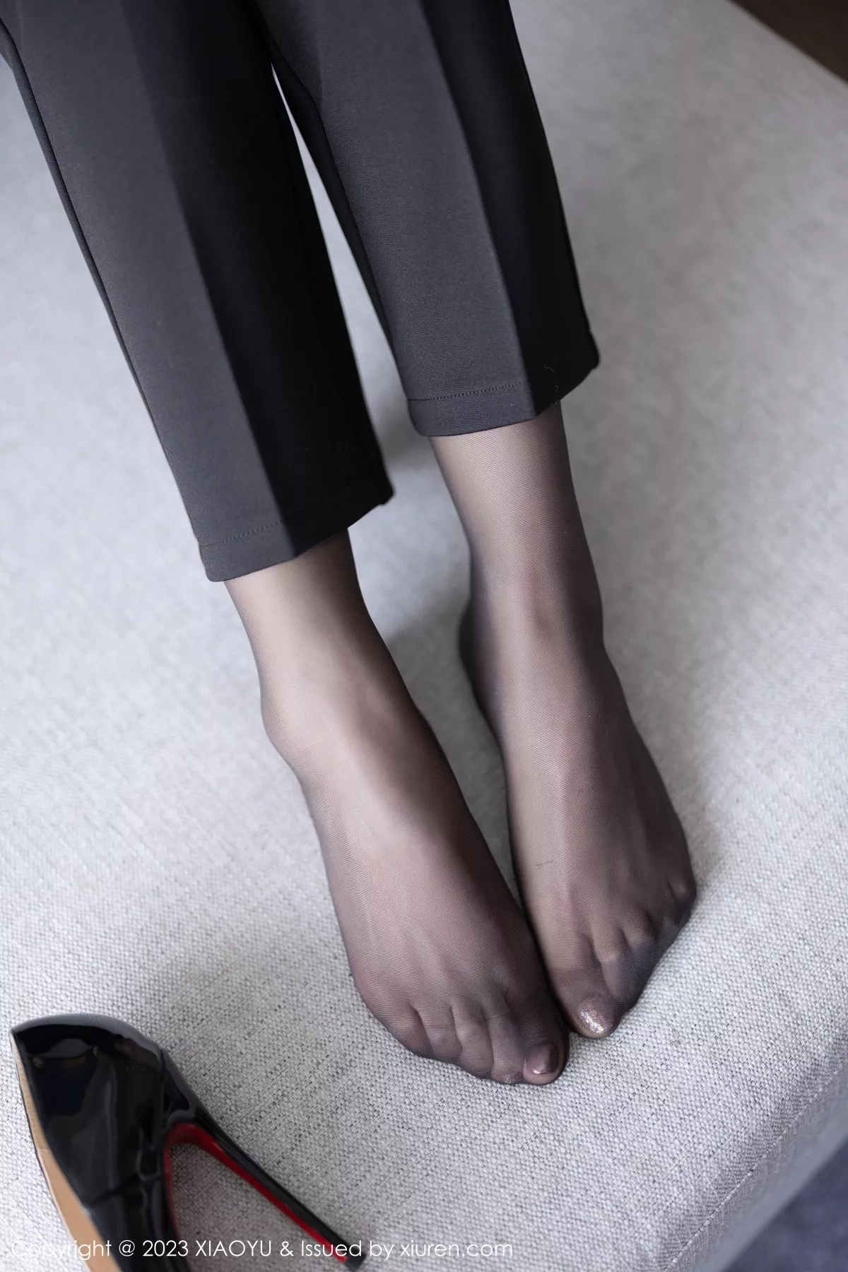 秀人集.com_[XiaoYu画语界]Vol.974_女神王馨瑶yanni性感黑色Ol装露黑色蕾丝内衣超薄黑丝诱惑写真93P