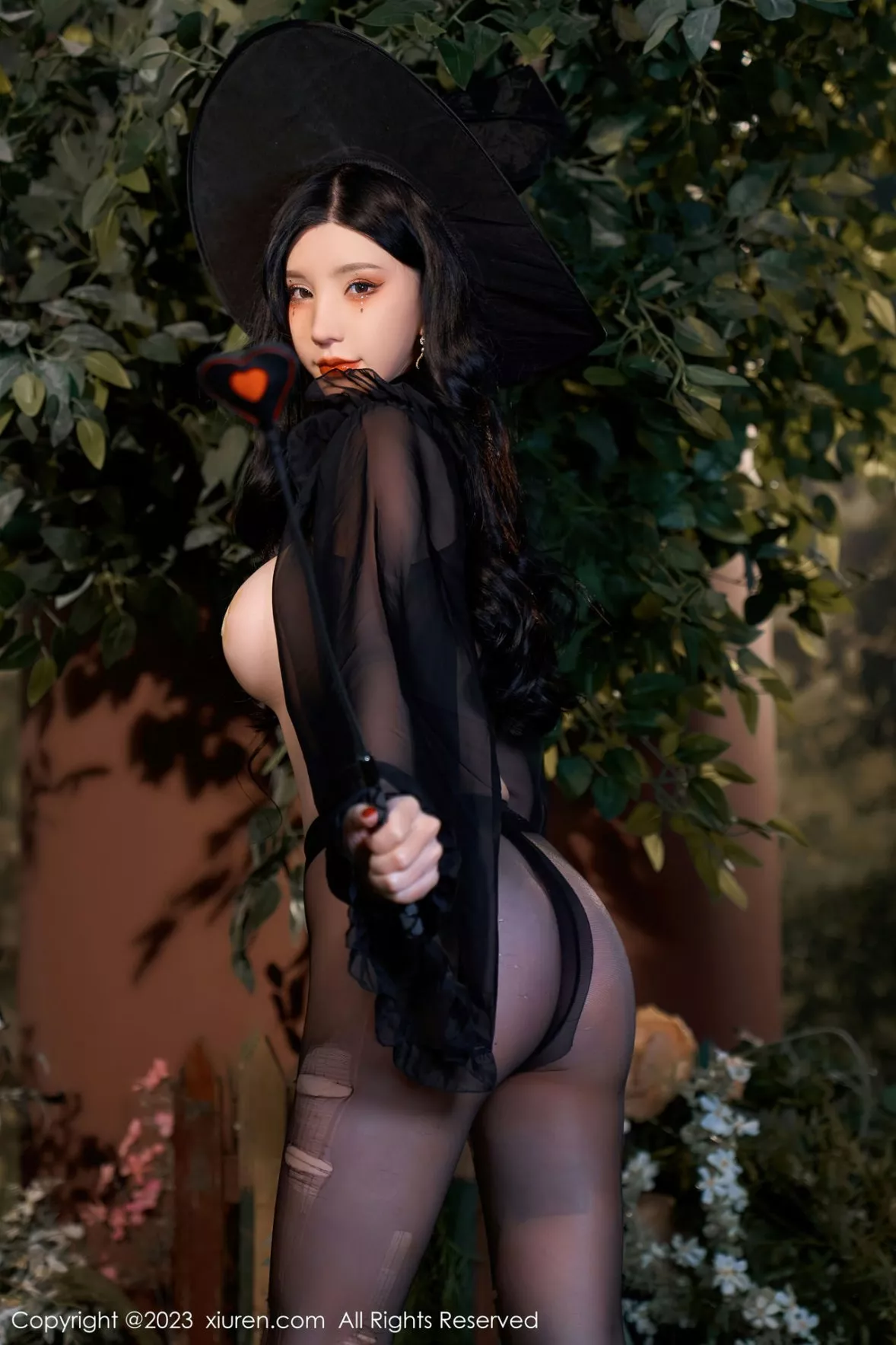 秀人集.com_[XiuRen秀人网]No.6362_女神周于希Sally女巫的救赎主题半脱露豪乳遮点惹火诱惑写真71P