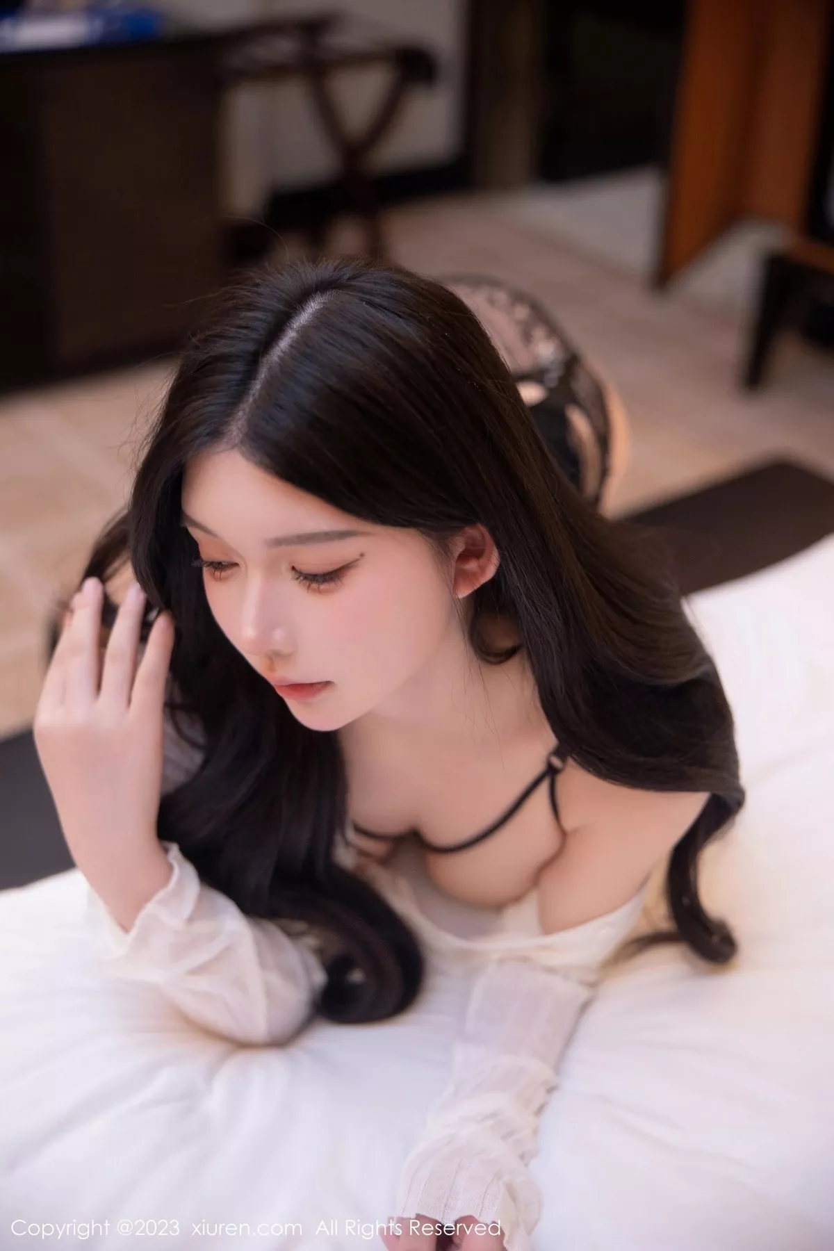 秀人集.com_[XiuRen秀人网]No.6357_模特林珊珊私房性感黑色蕾丝情趣内衣秀曼妙丰腴身姿诱惑写真100P