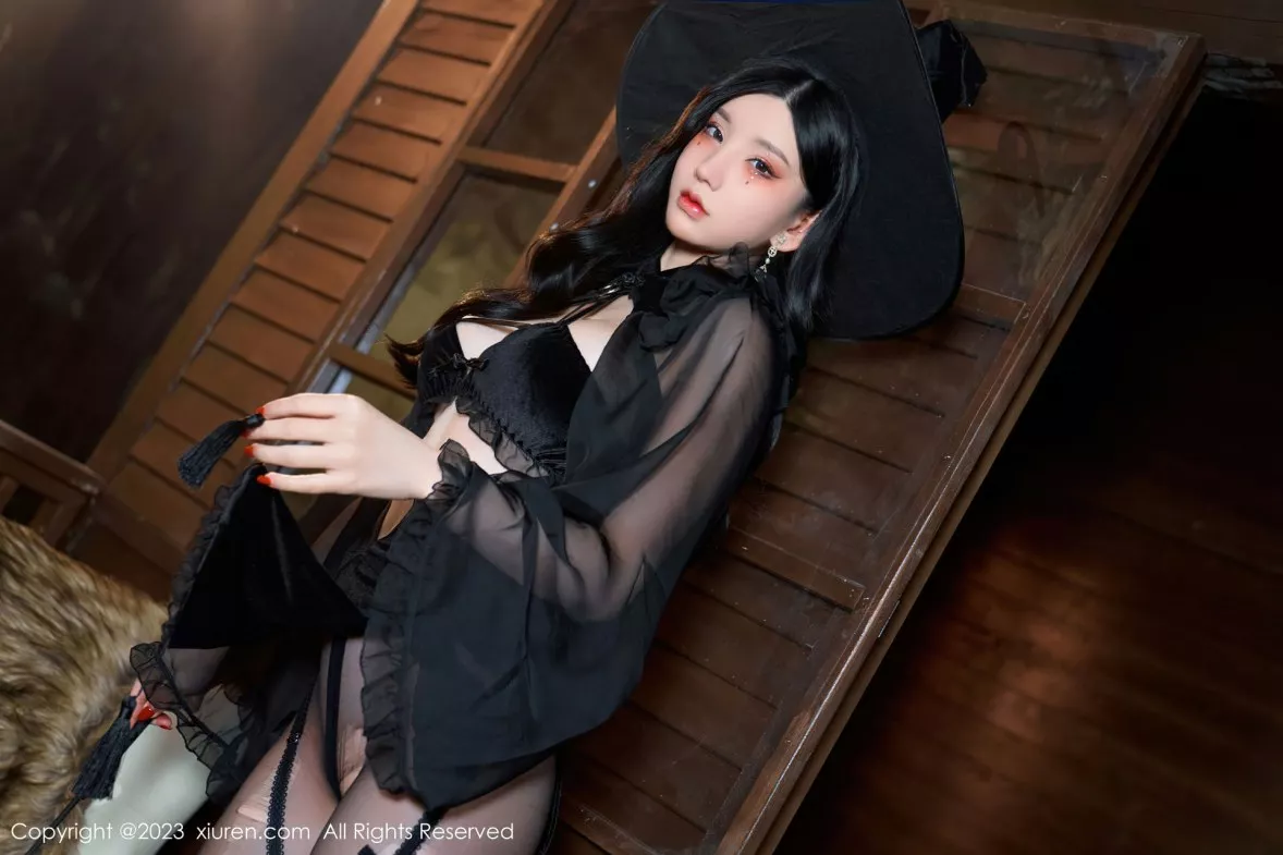 秀人集.com_[XiuRen秀人网]No.6362_女神周于希Sally女巫的救赎主题半脱露豪乳遮点惹火诱惑写真71P