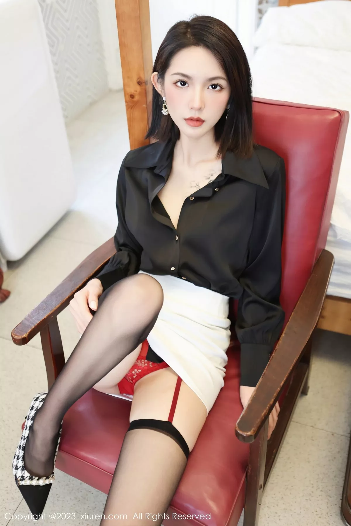 秀人集.com_[XiuRen秀人网]No.6356_模特乔一一私房半脱露性感红色蕾丝内衣配黑丝吊袜完美诱惑写真89P