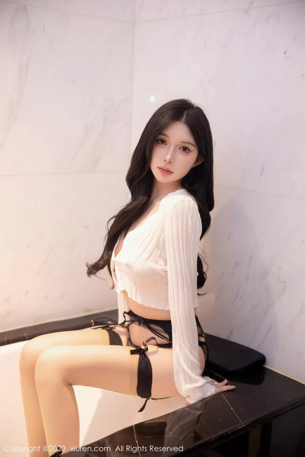 秀人集.com_[XiuRen秀人网]No.6357_模特林珊珊私房性感黑色蕾丝情趣内衣秀曼妙丰腴身姿诱惑写真100P