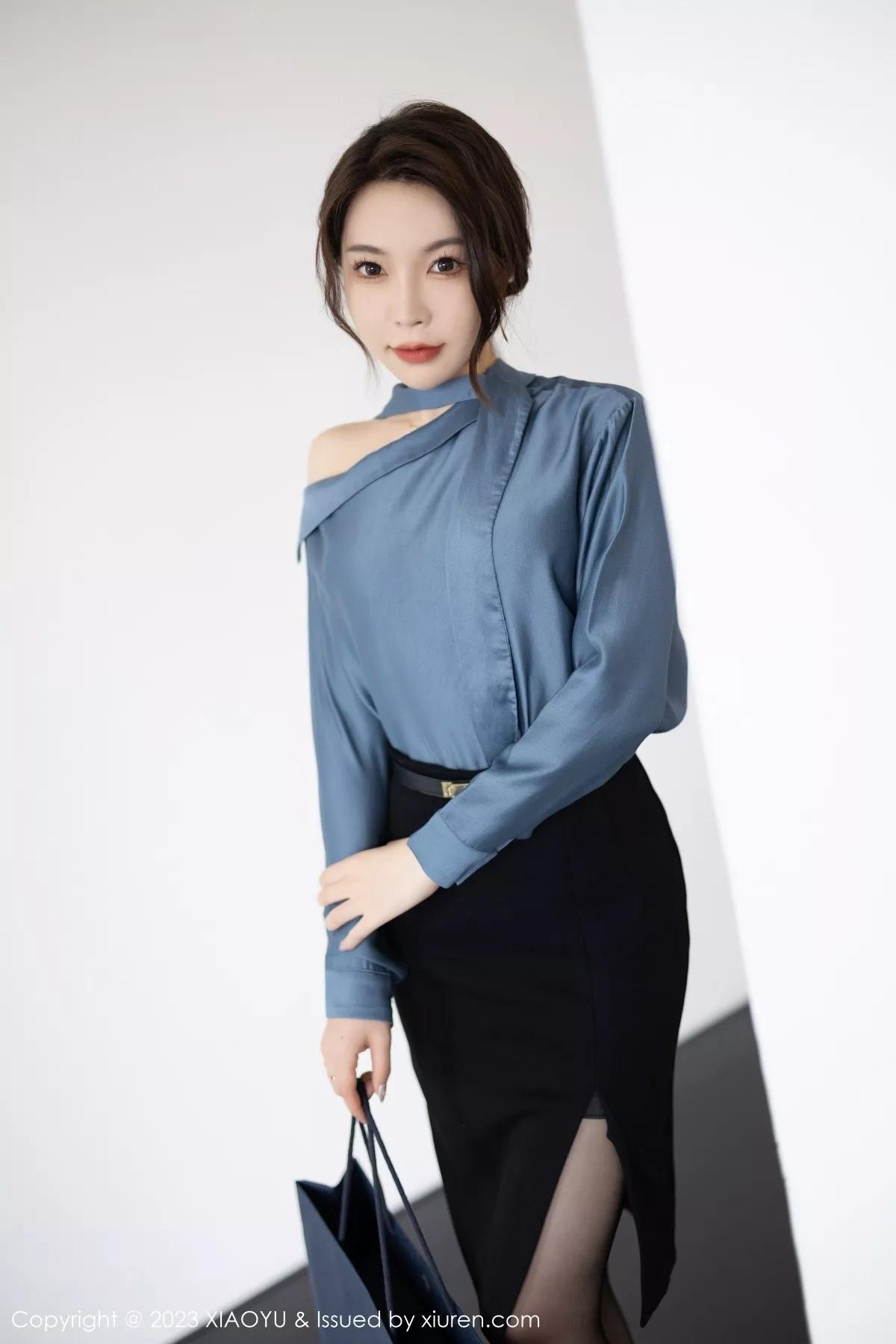 秀人集.com_[XiaoYu画语界]Vol.979_女神徐莉芝Booty脱制服露性感黑色蕾丝内衣配超薄黑丝诱惑写真86P