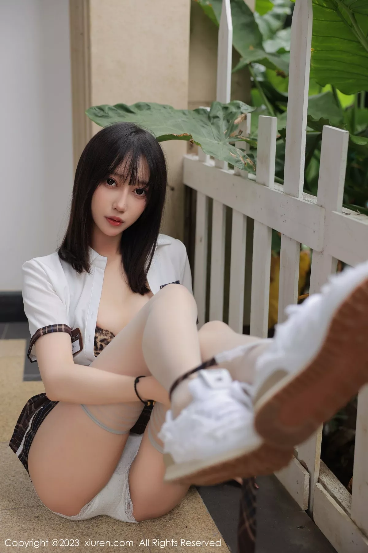 秀人集.com_[XiuRen秀人网]No.6292_模特玥儿玥er性感学妹制服半脱露豹纹内衣秀完美身材诱惑写真67P