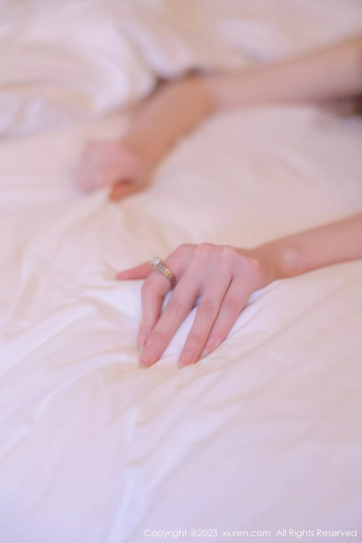 秀人集.com_[XiuRen秀人网]No.6290_模特yoo优优私房床上性感白色蕾丝内衣配超薄黑丝撩人诱惑写真84P