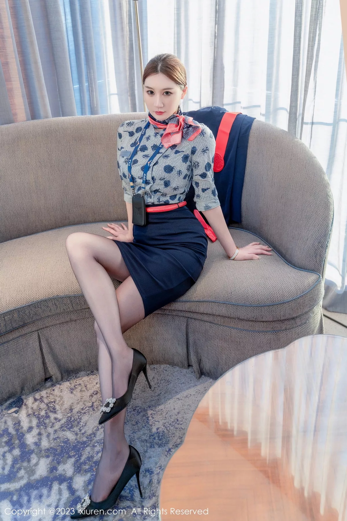 秀人集.com_[XiuRen秀人网]No.6288_模特顾乔楠Cora脱性感空姐制服露黑色内衣配超薄黑丝诱惑写真66P