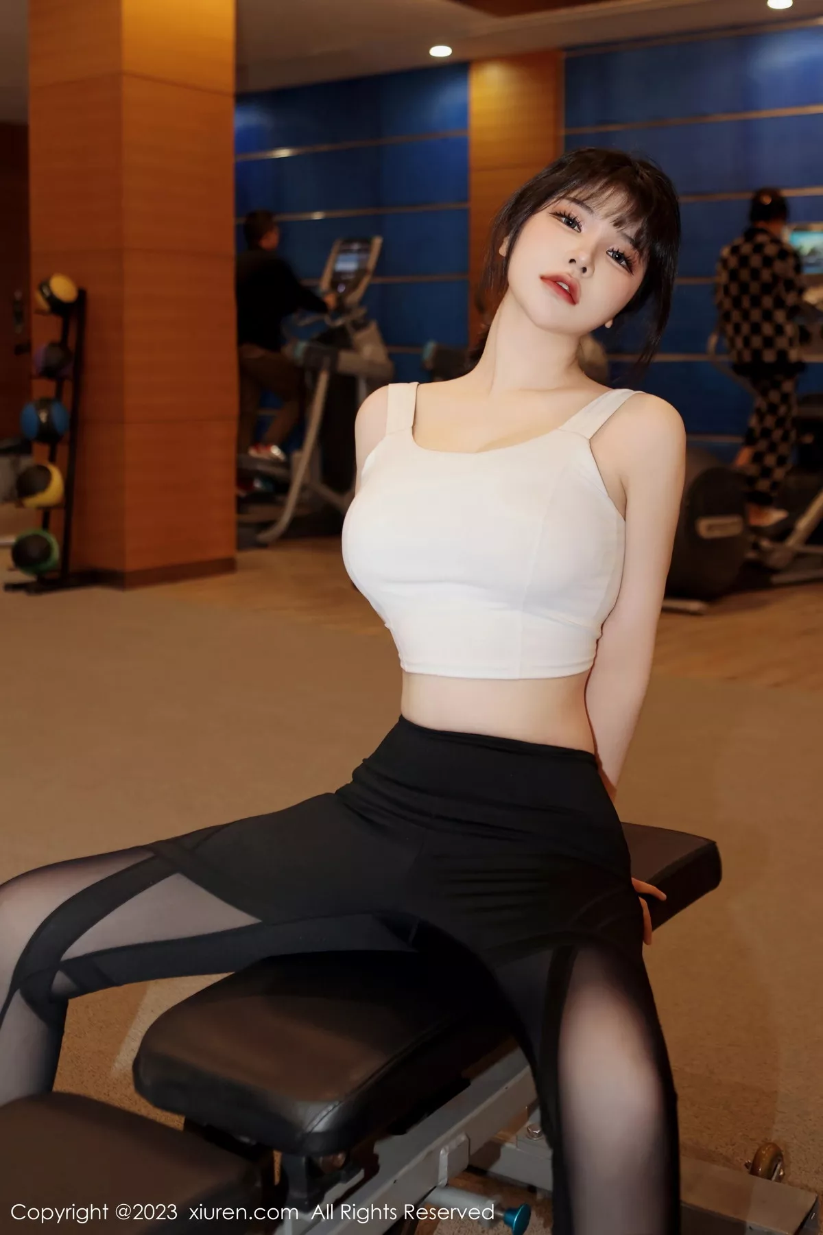秀人集.com_[XiuRen秀人网]No.6289_模特桃桃子白色短款上衣配瑜伽裤半脱露性感内衣完美诱惑写真80P