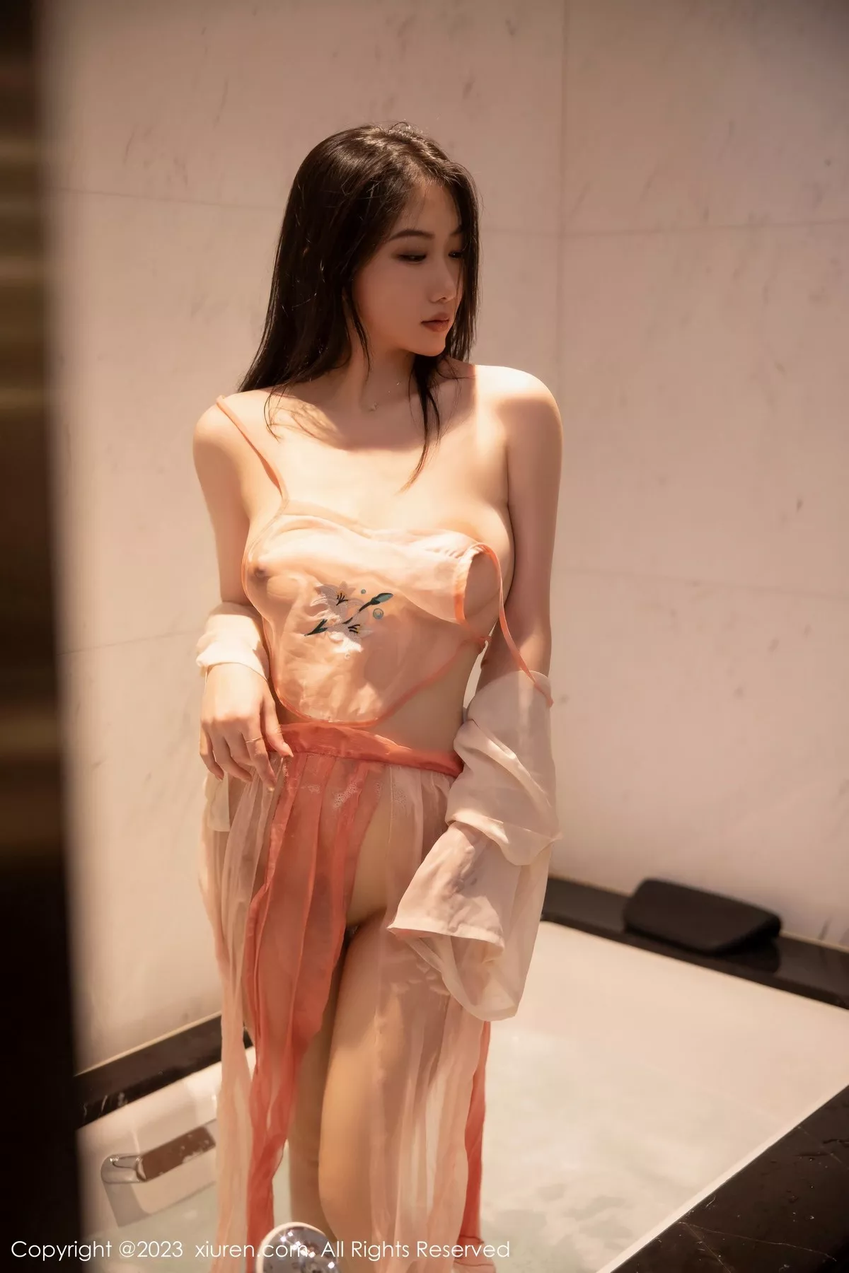 秀人集.com_[XiuRen秀人网]No.6369_新人模特李佳芮cherie性感粉色薄透古装服饰秀惹火身材诱惑写真91P