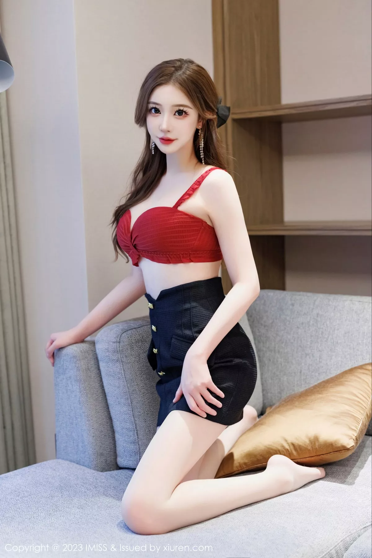 秀人集.com_[IMISS爱蜜社]Vol.721_模特LindaLinda性感深蓝制服半脱露红色内衣秀丰满身材诱惑写真41P