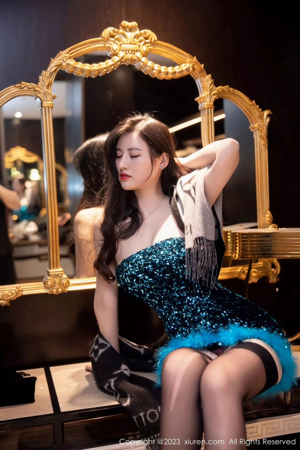 秀人集.com_[XiuRen秀人网]No.6384_模特诗诗kiki性感蓝黑露肩连衣短裙露黑色蕾丝内衣惹火诱惑写真86P