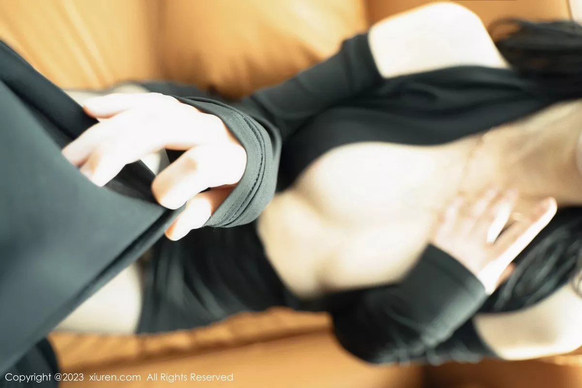 秀人集.com_[XiuRen秀人网]No.6385_模特艾希儿性感黑色开胸服饰配超薄无内黑丝秀曼妙身姿诱惑写真81P