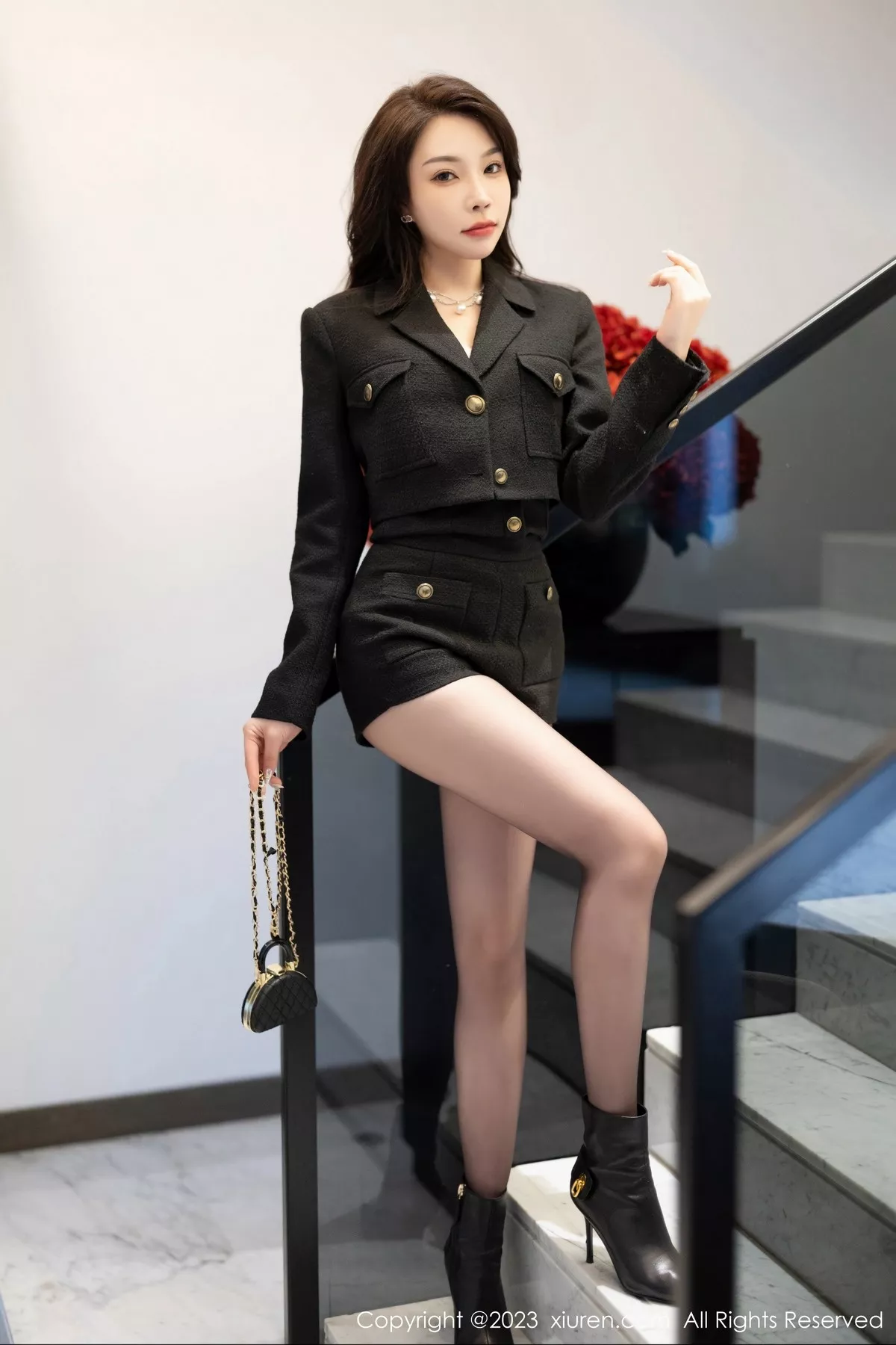 秀人集.com_[XiuRen秀人网]No.6399_女神徐莉芝Booty脱黑色服饰露性感黑色轻透薄纱内衣诱惑写真90P