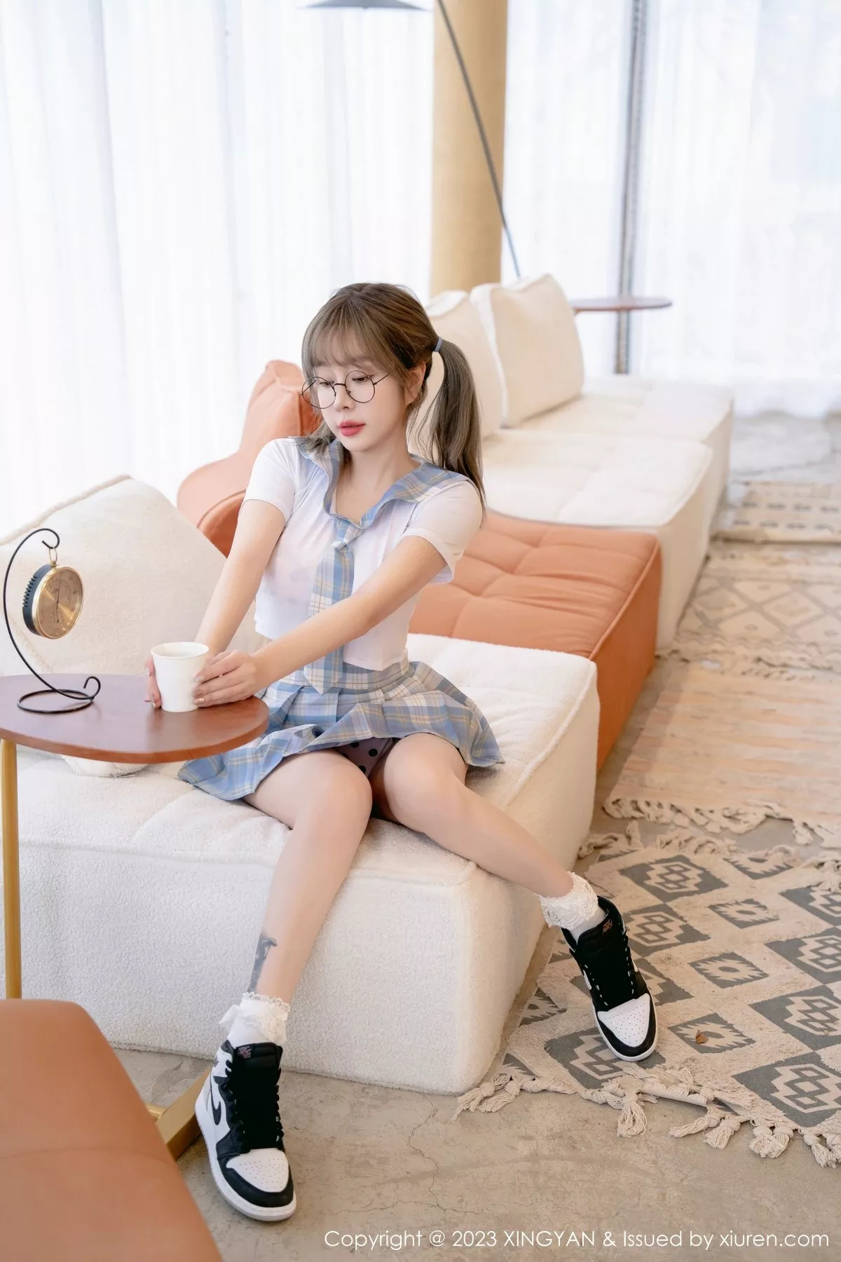 秀人集.com_[XINGYAN星颜社]VOL.180_女神王雨纯淡蓝色格子短裙套装露性感粉色内衣迷人诱惑写真82P