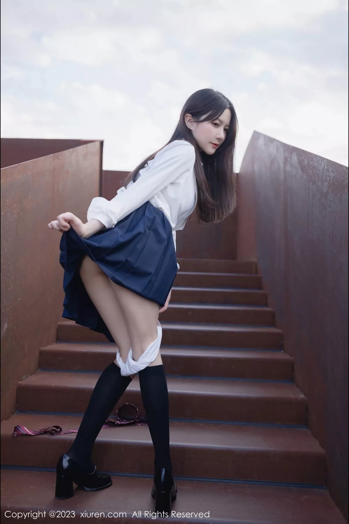 秀人集.com_[XiuRen秀人网]No.6400_模特鱼子酱Fish性感学妹装扮白T配深蓝短裙秀曼妙身姿诱惑写真82P