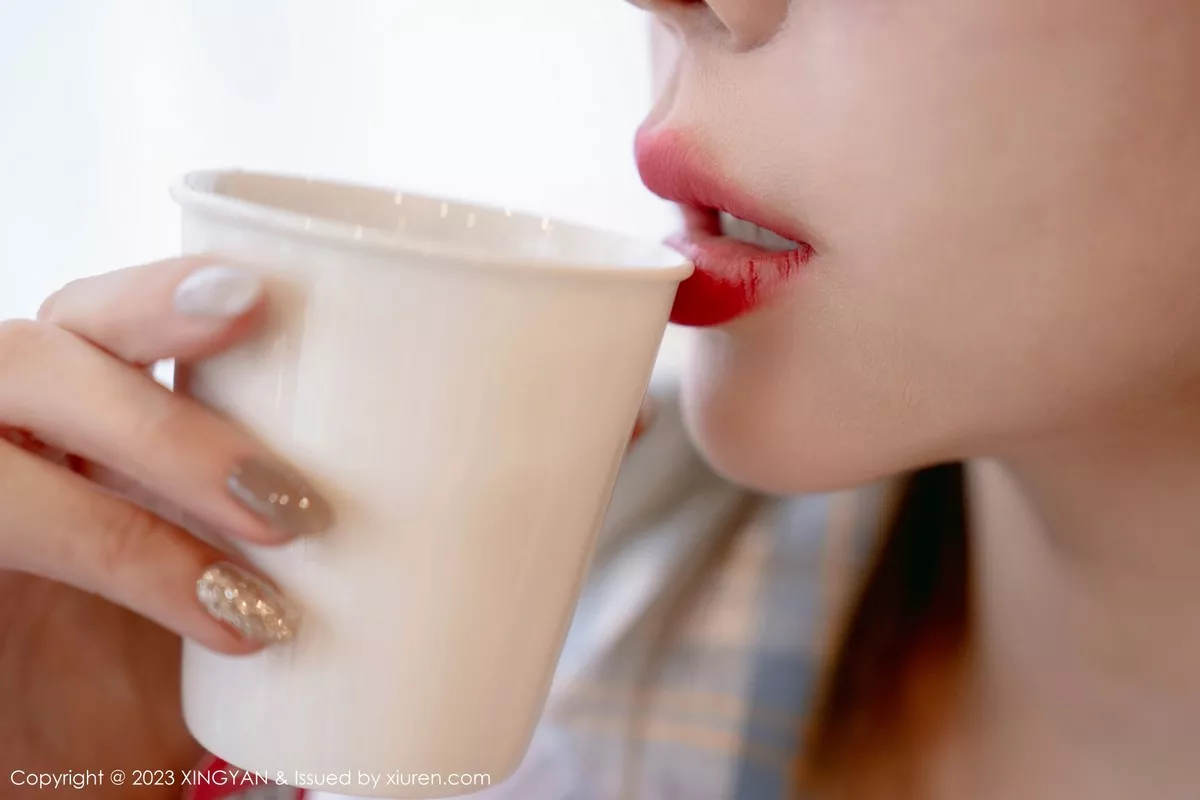 秀人集.com_[XINGYAN星颜社]VOL.180_女神王雨纯淡蓝色格子短裙套装露性感粉色内衣迷人诱惑写真82P