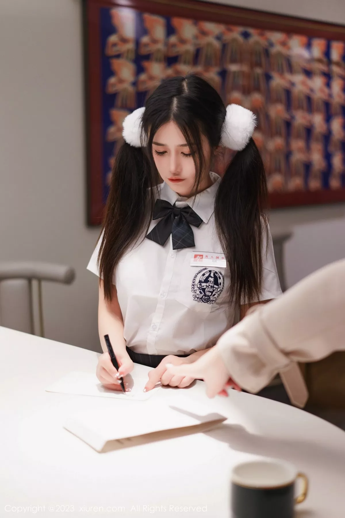 秀人集.com_[XiuRen秀人网]No.6397_模特laura阿姣泰国旅拍白色上衣配黑短裙露蕾丝边内衣诱惑写真81P