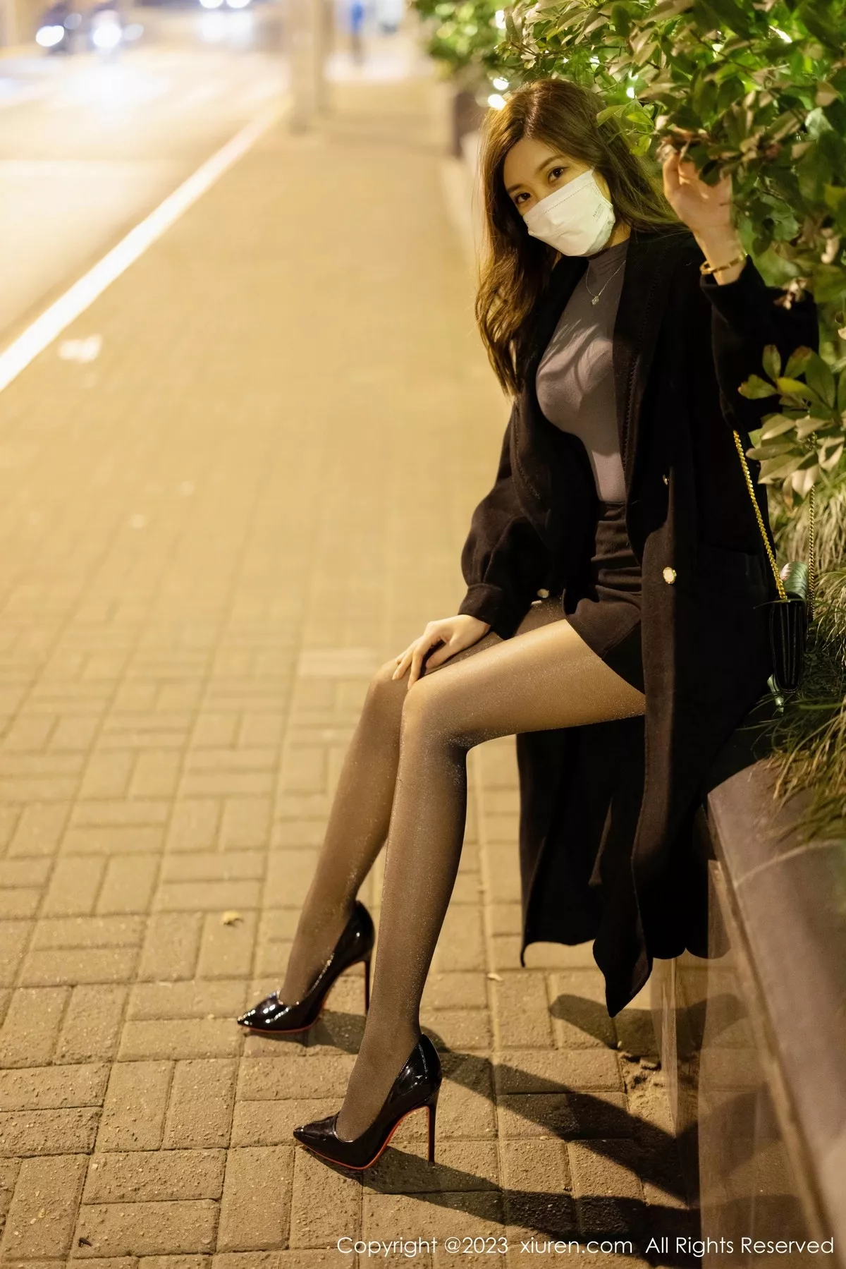 秀人集.com_[XiuRen秀人网]No.6395_女神绮里嘉ula深灰色收身上衣配黑短裙露性感灰色内衣诱惑写真79P