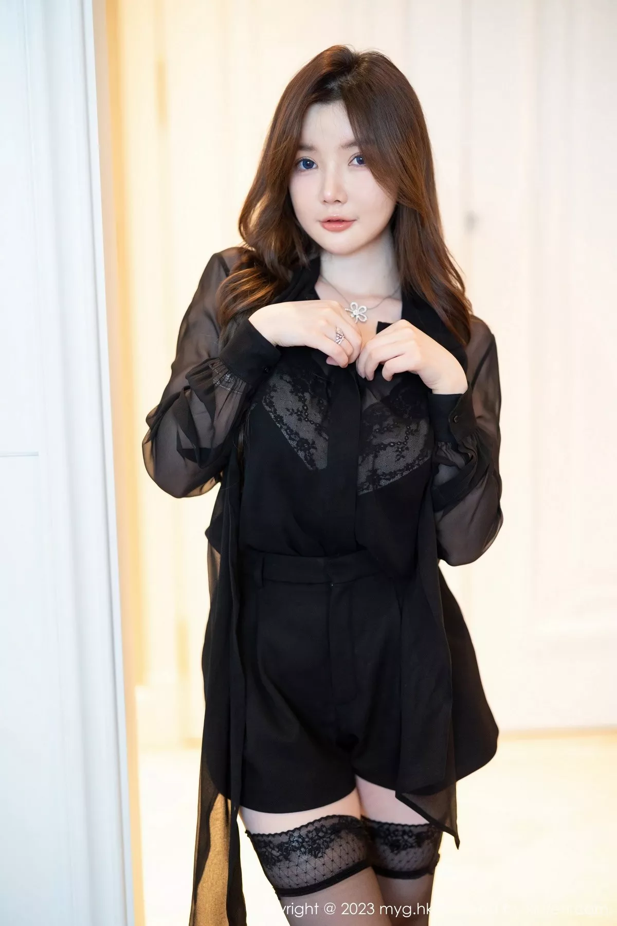 秀人集.com_[MyGirl美媛馆]Vol.649_模特糯美子MINIbabe性感黑色蕾丝内衣配黑色蕾丝吊袜魅惑写真62P