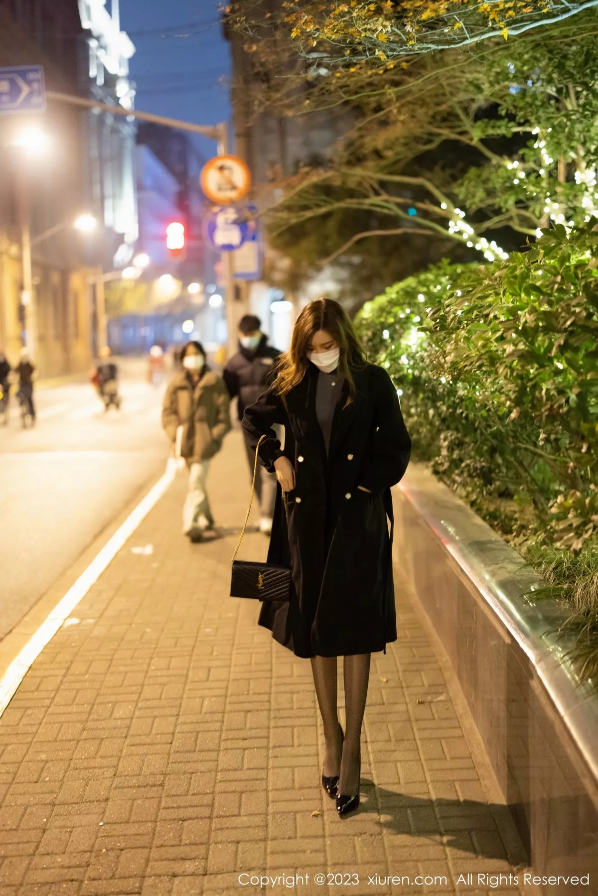 秀人集.com_[XiuRen秀人网]No.6395_女神绮里嘉ula深灰色收身上衣配黑短裙露性感灰色内衣诱惑写真79P