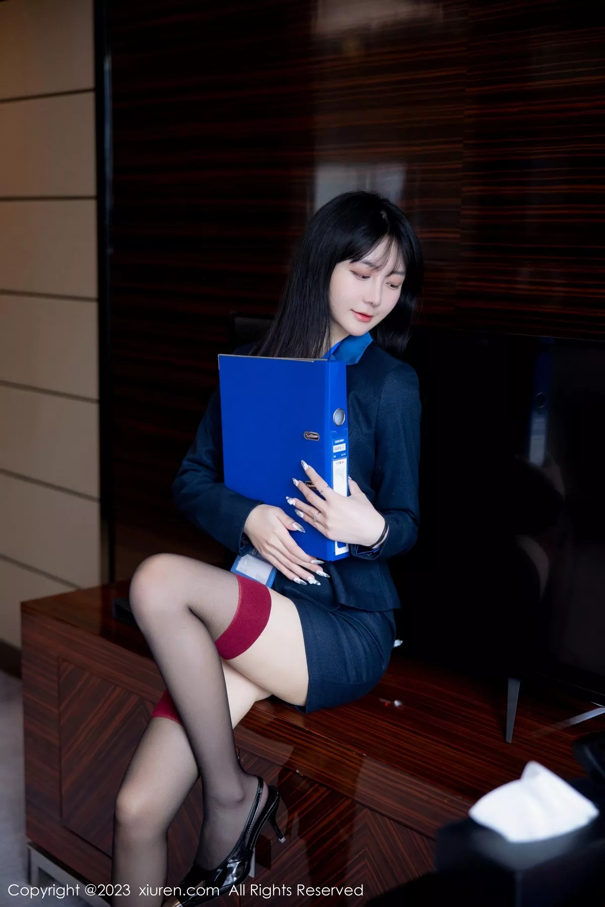 秀人集.com_[XiuRen秀人网]No.6407_模特谢小蒽性感OL装脱制服露紫色蕾丝内衣配超薄黑丝诱惑写真91P