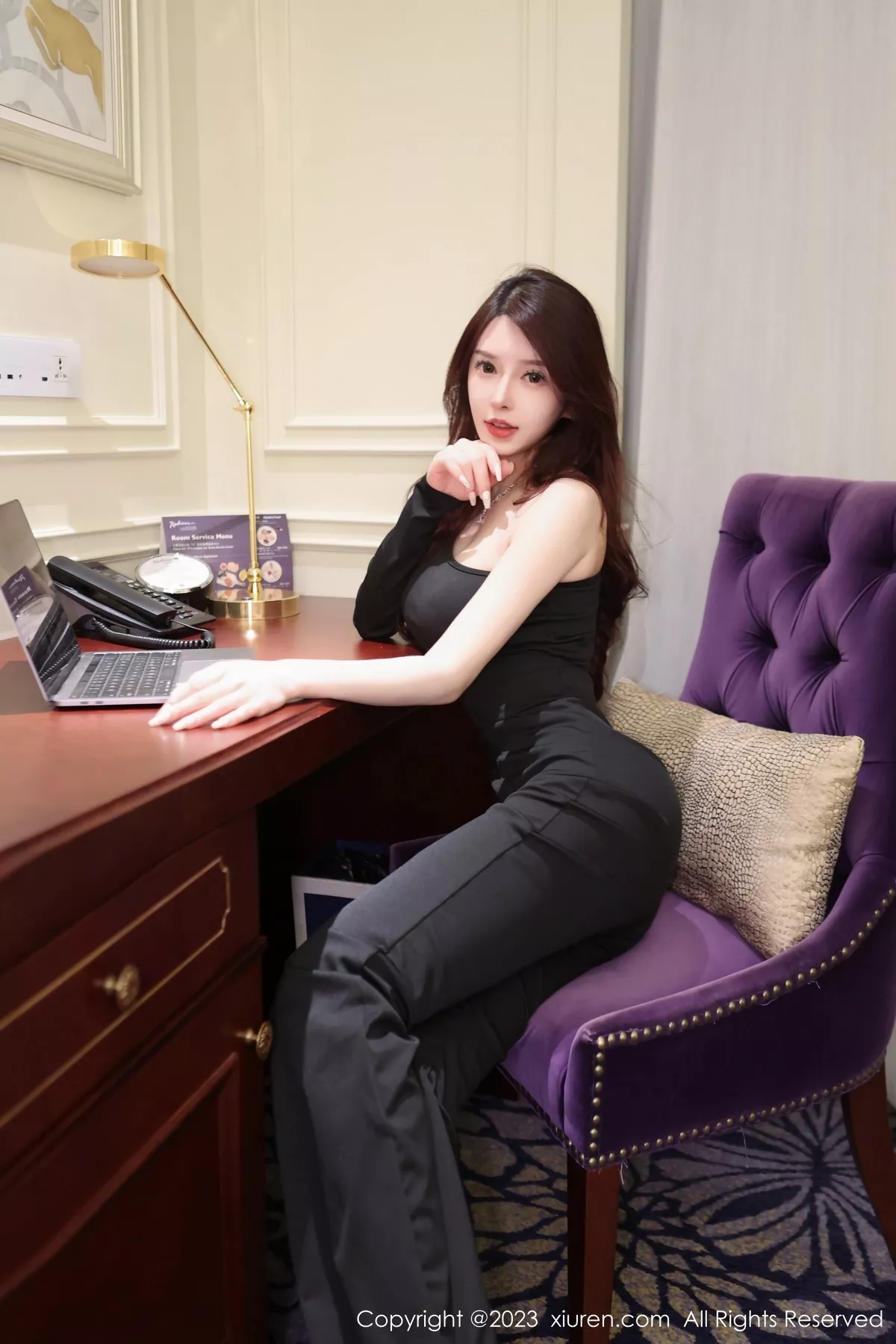 秀人集.com_[XiuRen秀人网]No.6417_模特玉兔miki脱黑色简约套装露黑色蕾丝内衣超薄黑丝诱惑写真95P